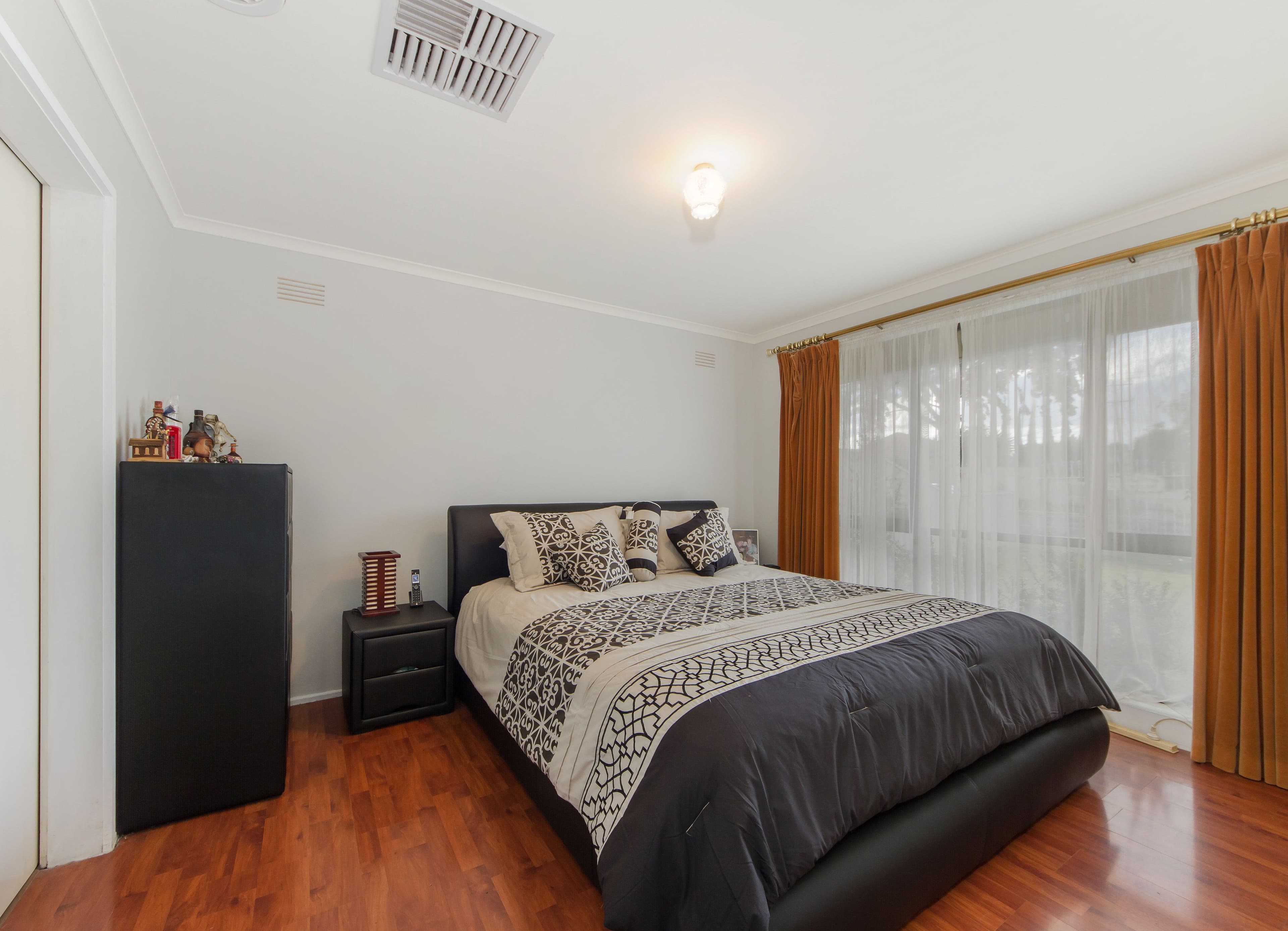 1 Clarke Avenue, St Albans VIC 3021, St Albans - Thumbnail 3