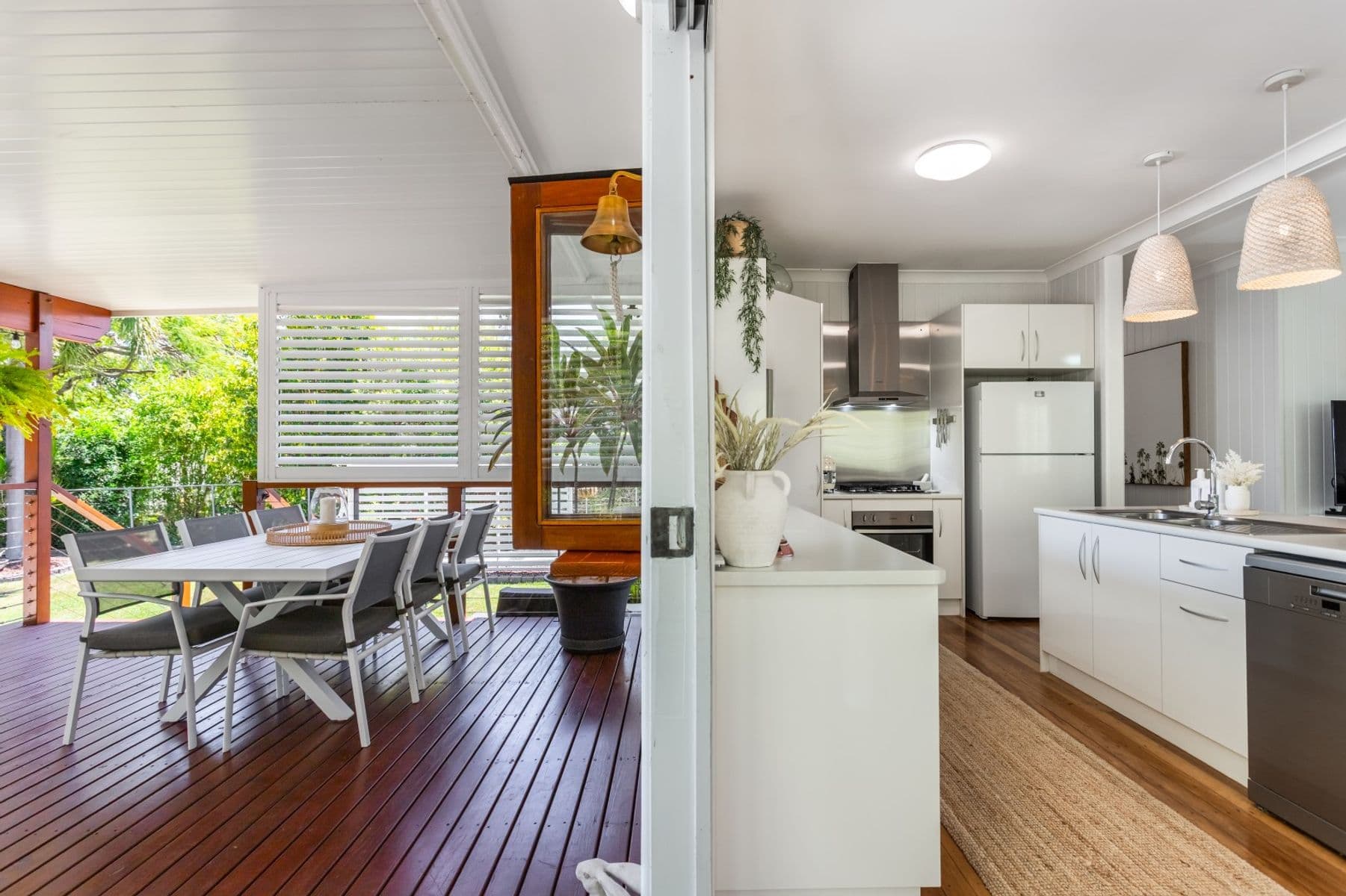 195 Blackstone Road, Silkstone QLD 4304, Silkstone - Thumbnail 2