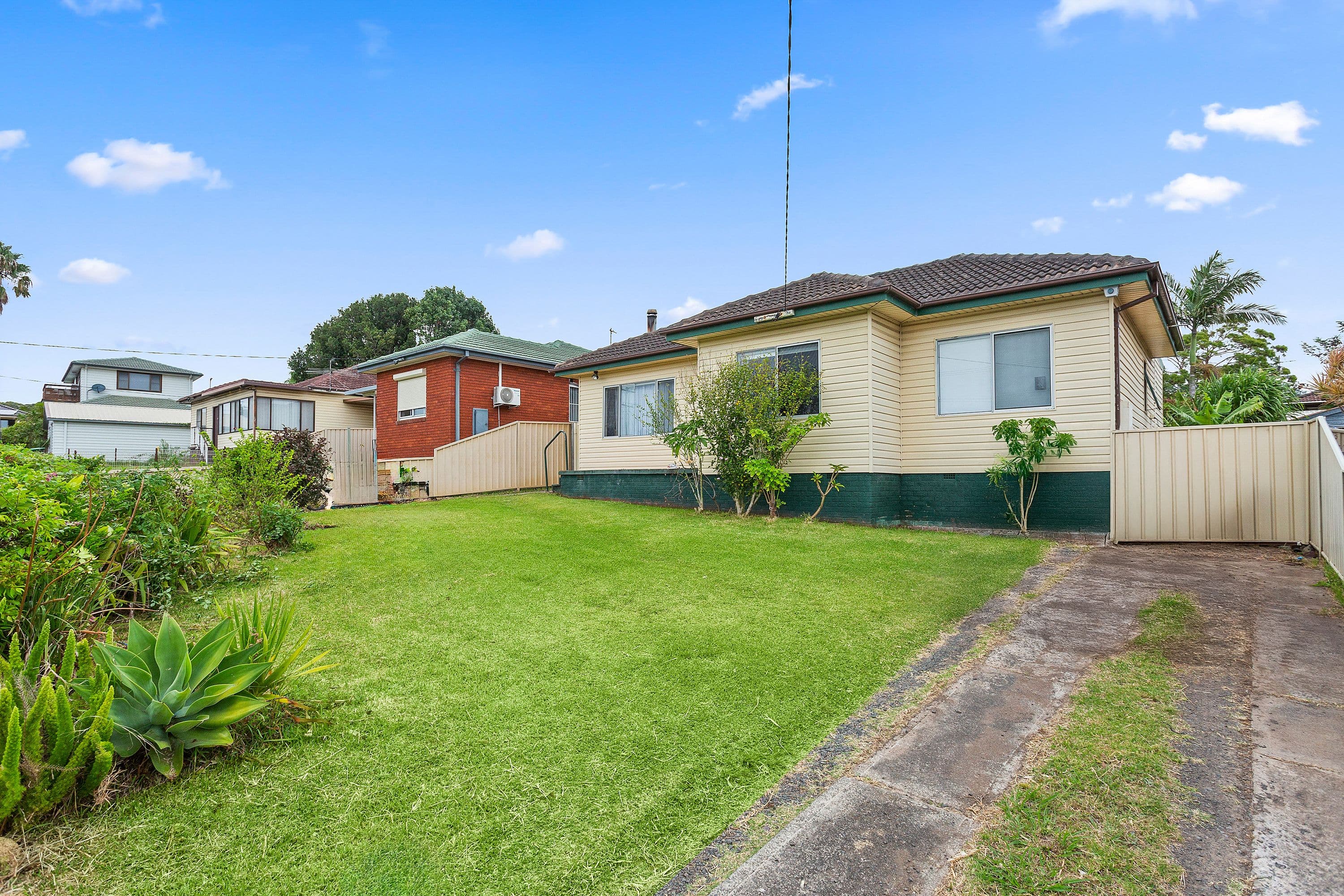 100 Leawarra Avenue, Barrack Heights NSW 2528, Barrack Heights - Image 1