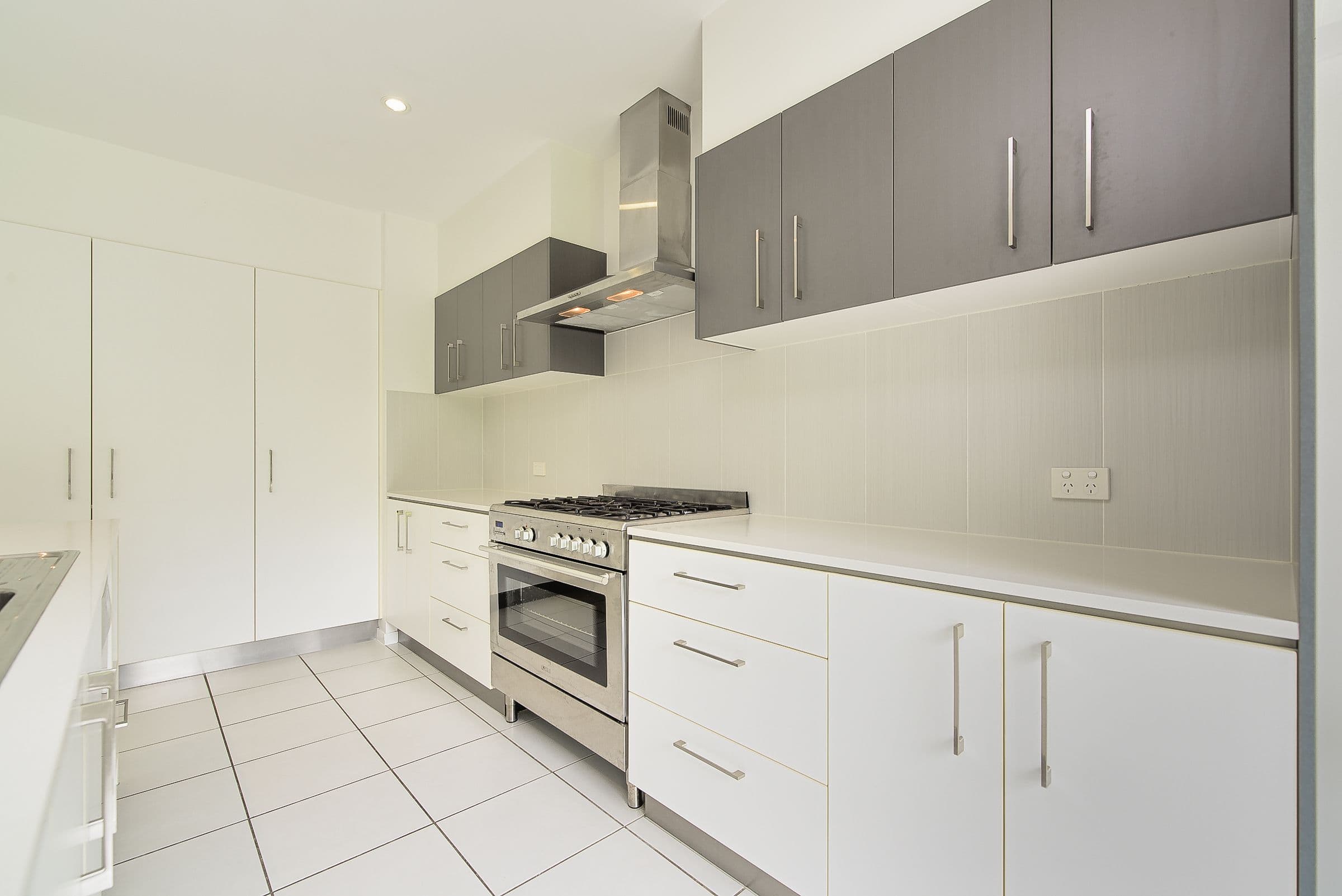 49 Iris Road, Kirkwood QLD 4680, Kirkwood - Thumbnail 2
