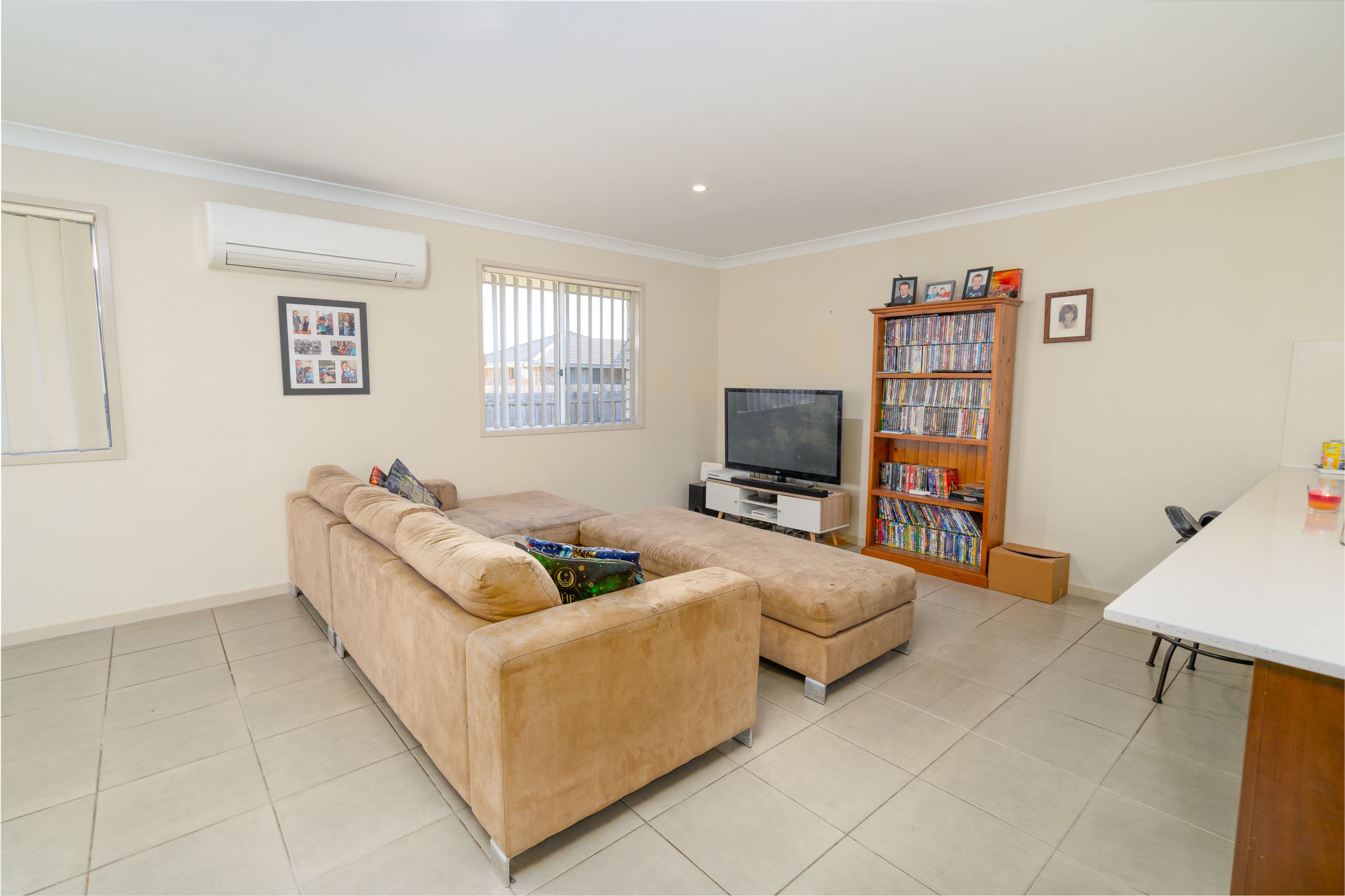 47 Oxford Street, North Booval QLD 4304, North Booval - Thumbnail 3