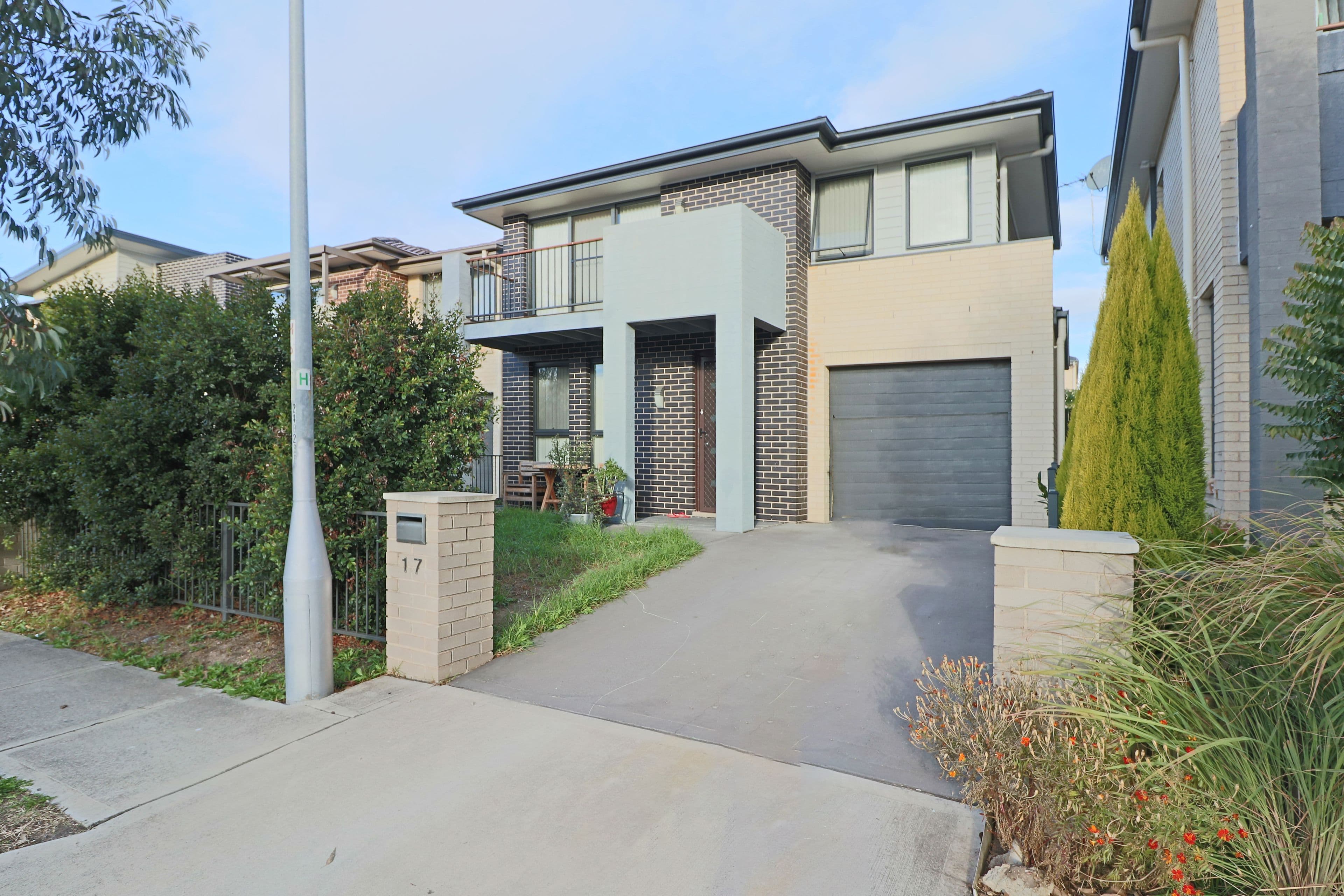 17 Bunker Parade, Bonnyrigg - Image 1