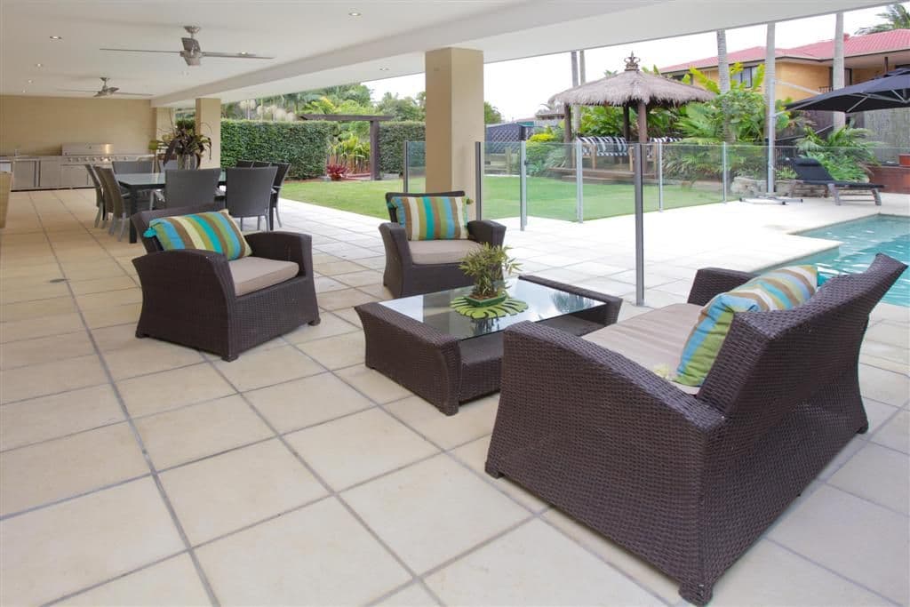5 Rainsby Court, CARINDALE QLD 4152, Carindale - Thumbnail 2