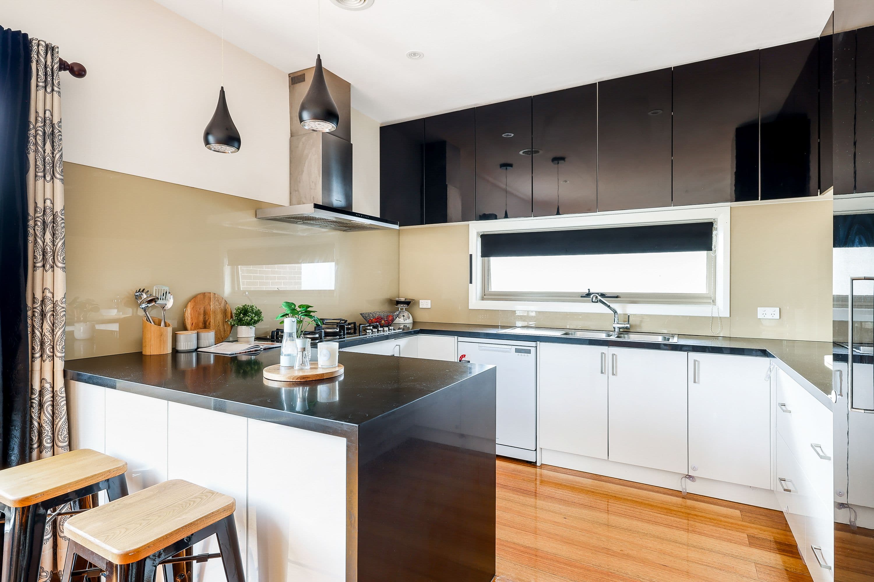 13 Wheatsheaf Road, Glenroy VIC 3046, Glenroy - Thumbnail 3