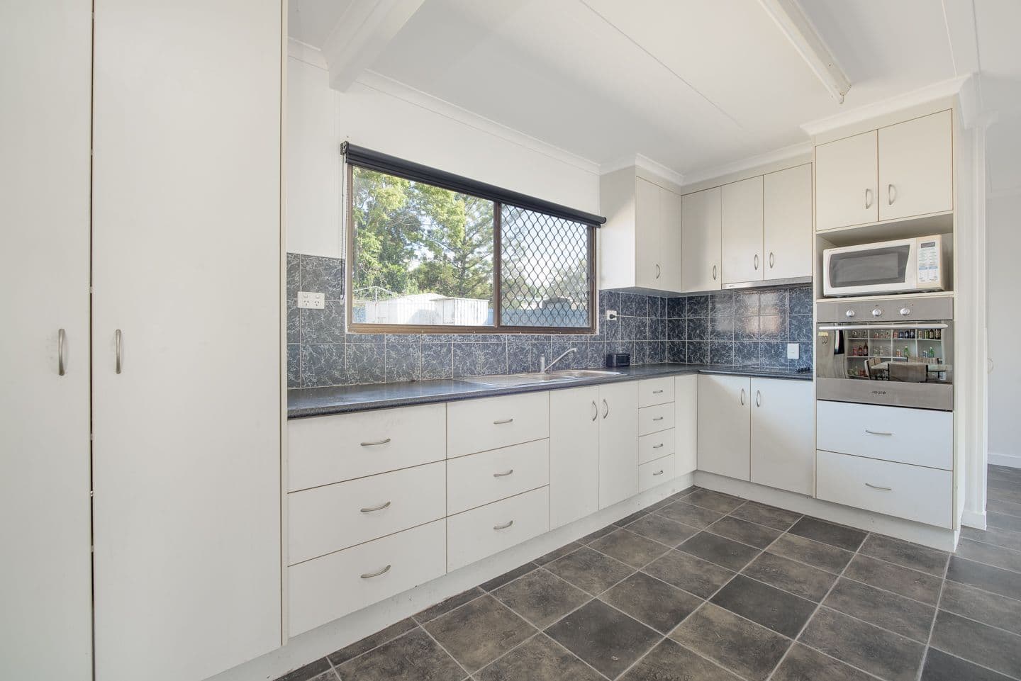 49 Bloomfield Street, Calliope QLD 4680, Calliope - Thumbnail 6