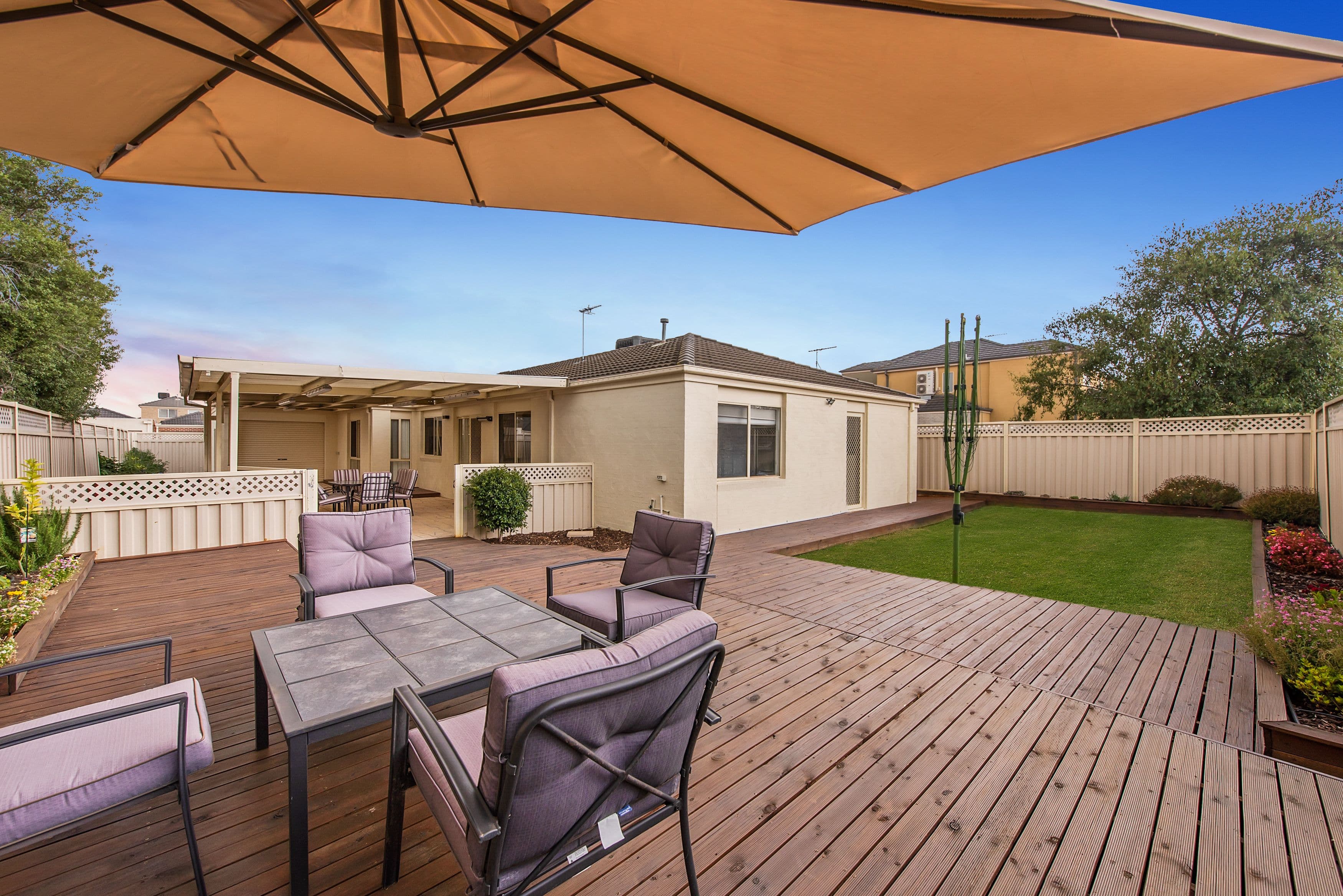 10 Lorraine Court, Hillside VIC 3037, Hillside - Thumbnail 2