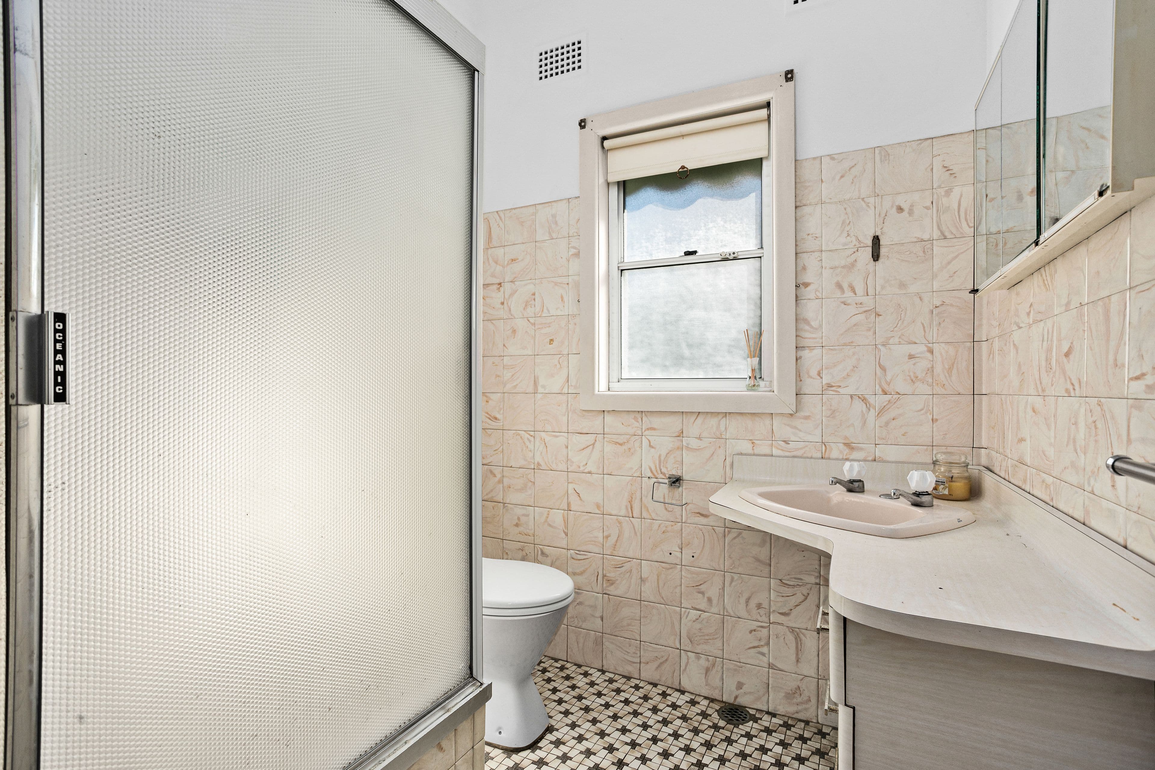 2 Weemala Avenue, Riverwood NSW 2210, Riverwood - Thumbnail 7