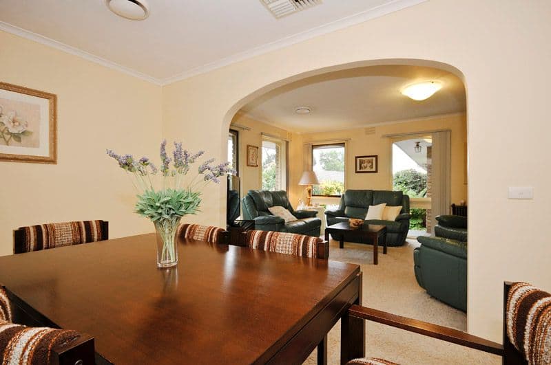 8  Snow Court, THE BASIN VIC 3154, The Basin - Thumbnail 3