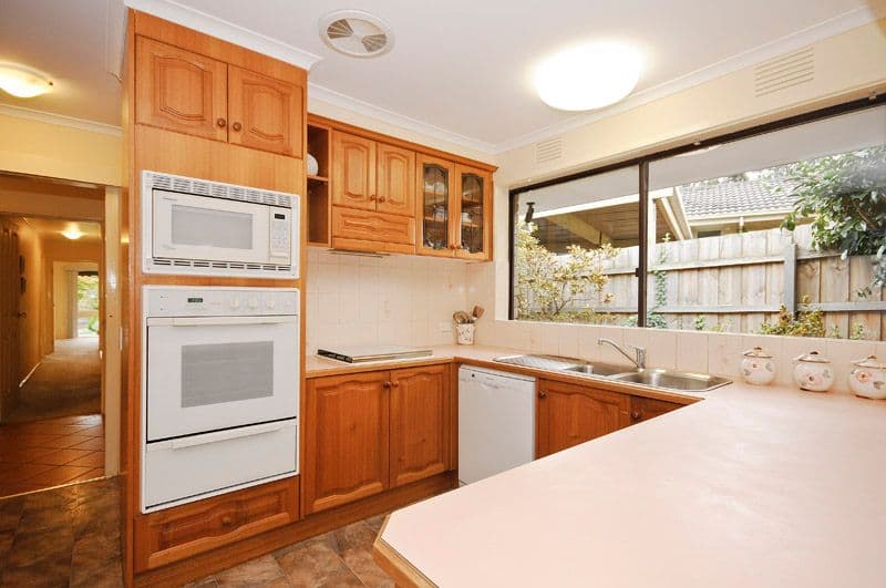 8  Snow Court, THE BASIN VIC 3154, The Basin - Thumbnail 4