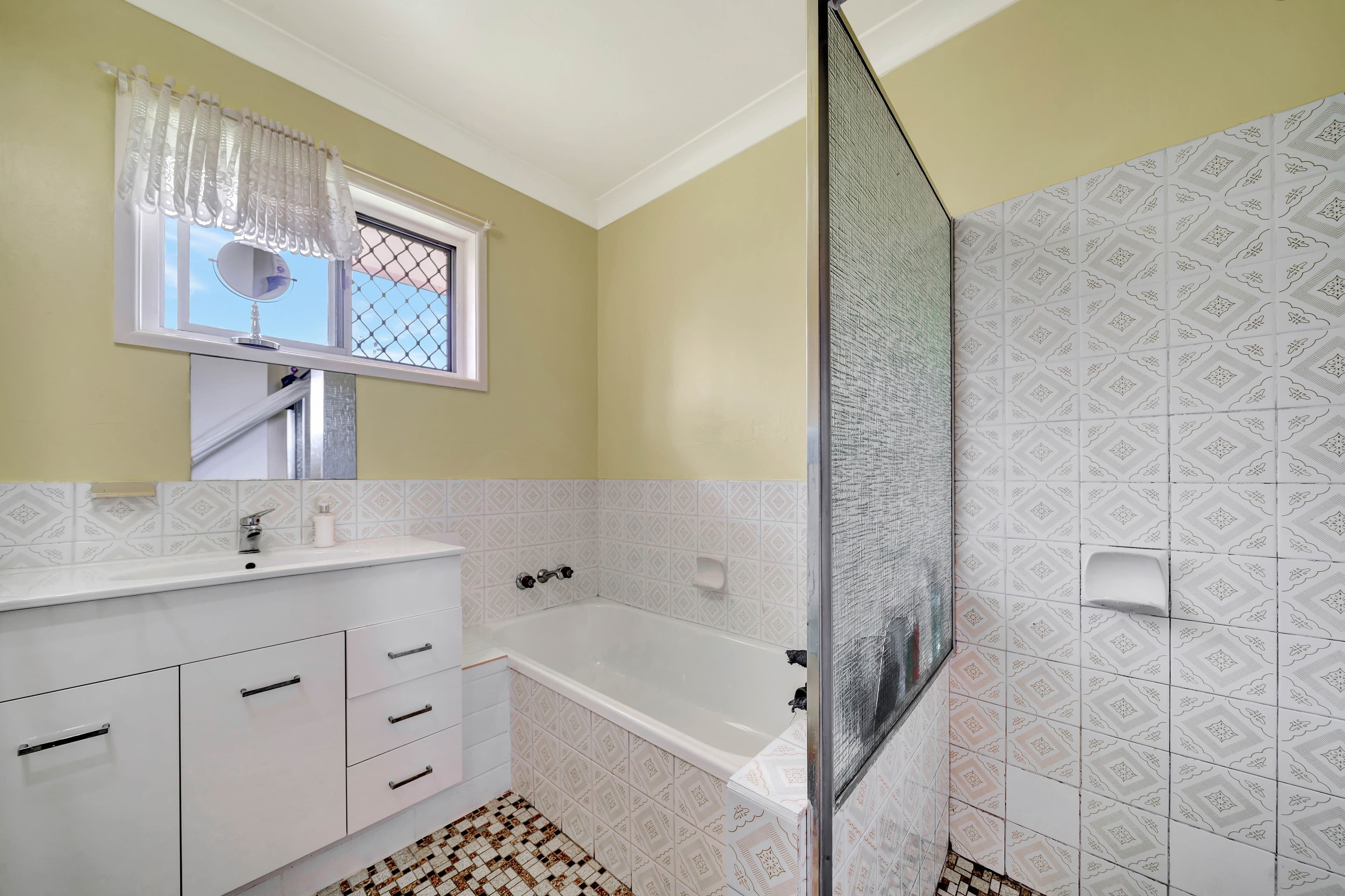 35 Louis Street, Beenleigh QLD 4207, Beenleigh - Thumbnail 6