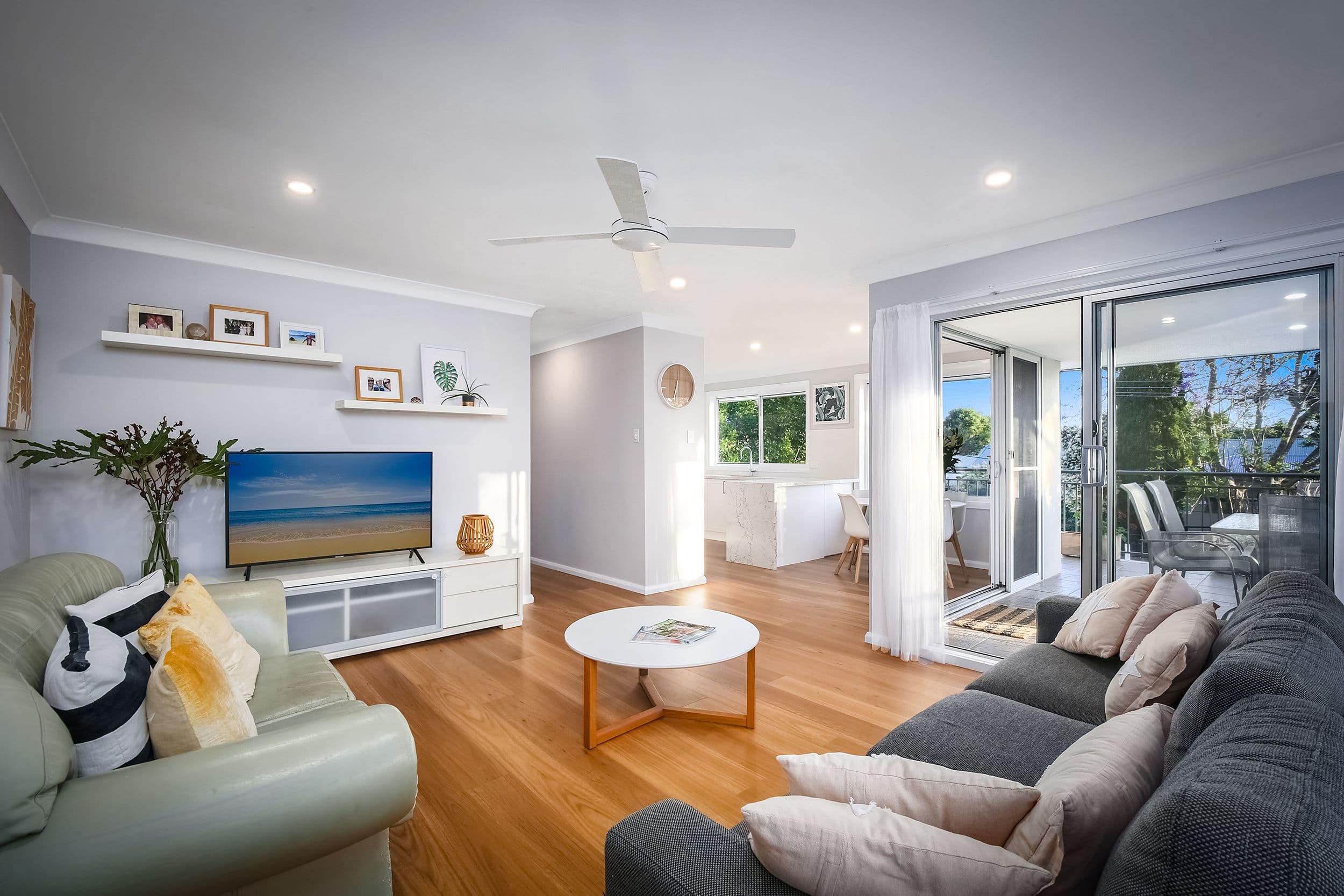 21 Commonwealth Avenue, Blackwall - Thumbnail 2