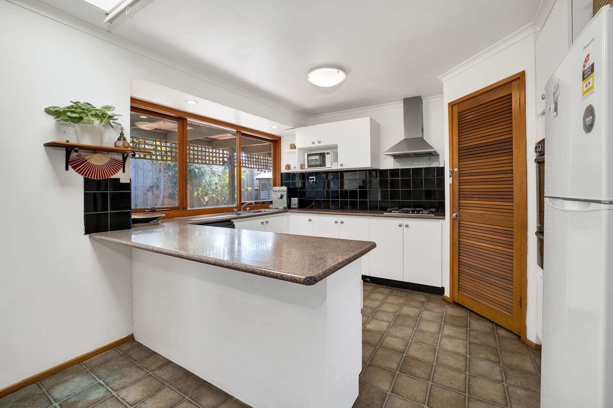 1 Whitehall Crescent, Werribee VIC 3030, Werribee - Thumbnail 3