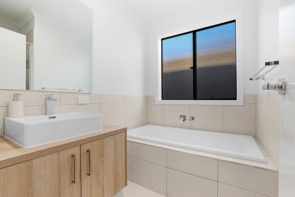 20 Fitzrovia Drive, Wyndham Vale VIC 3024, Wyndham Vale - Thumbnail 8