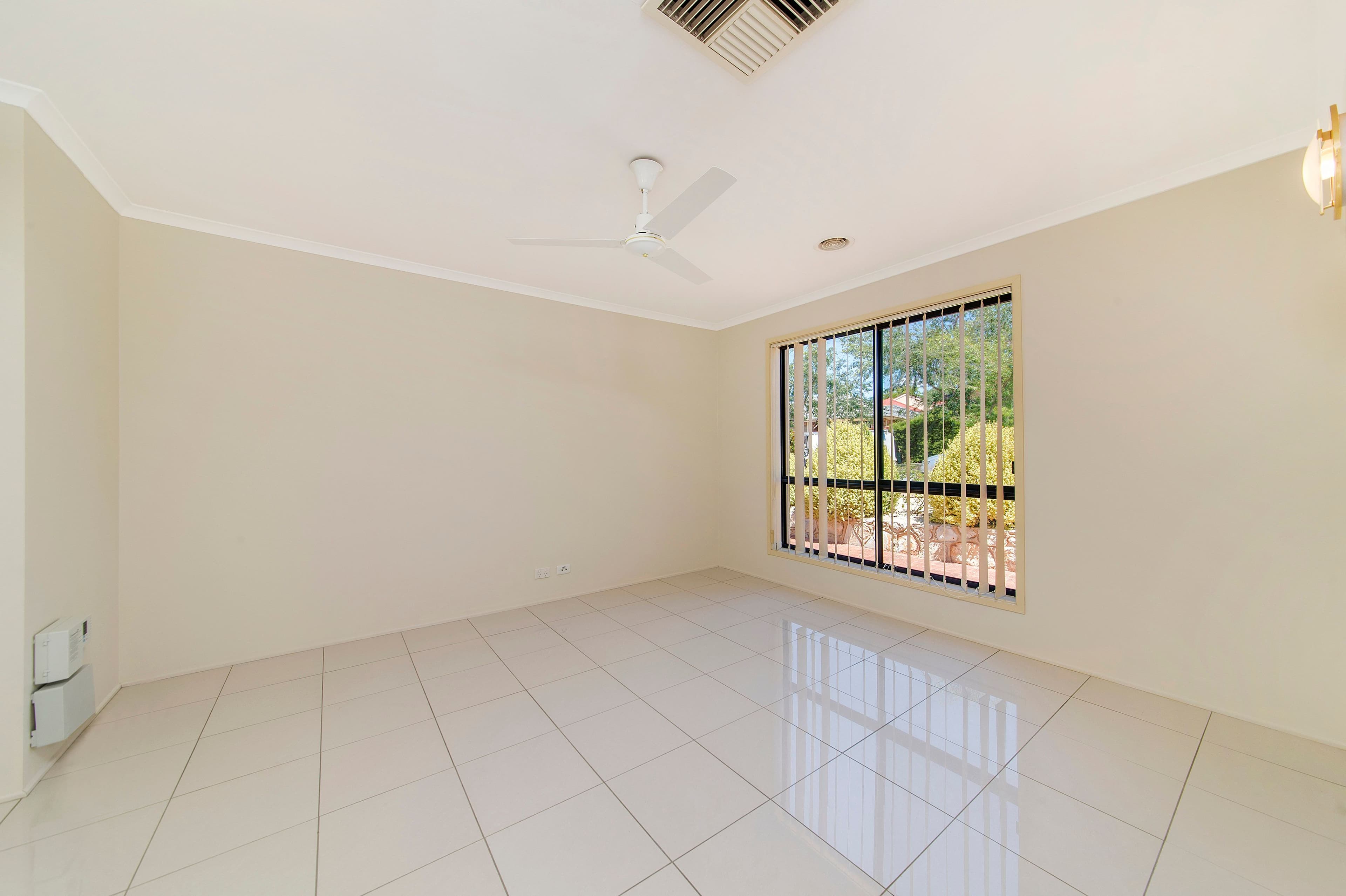 3 Bendora Crescent, Palmerston ACT 2913, Palmerston - Thumbnail 2