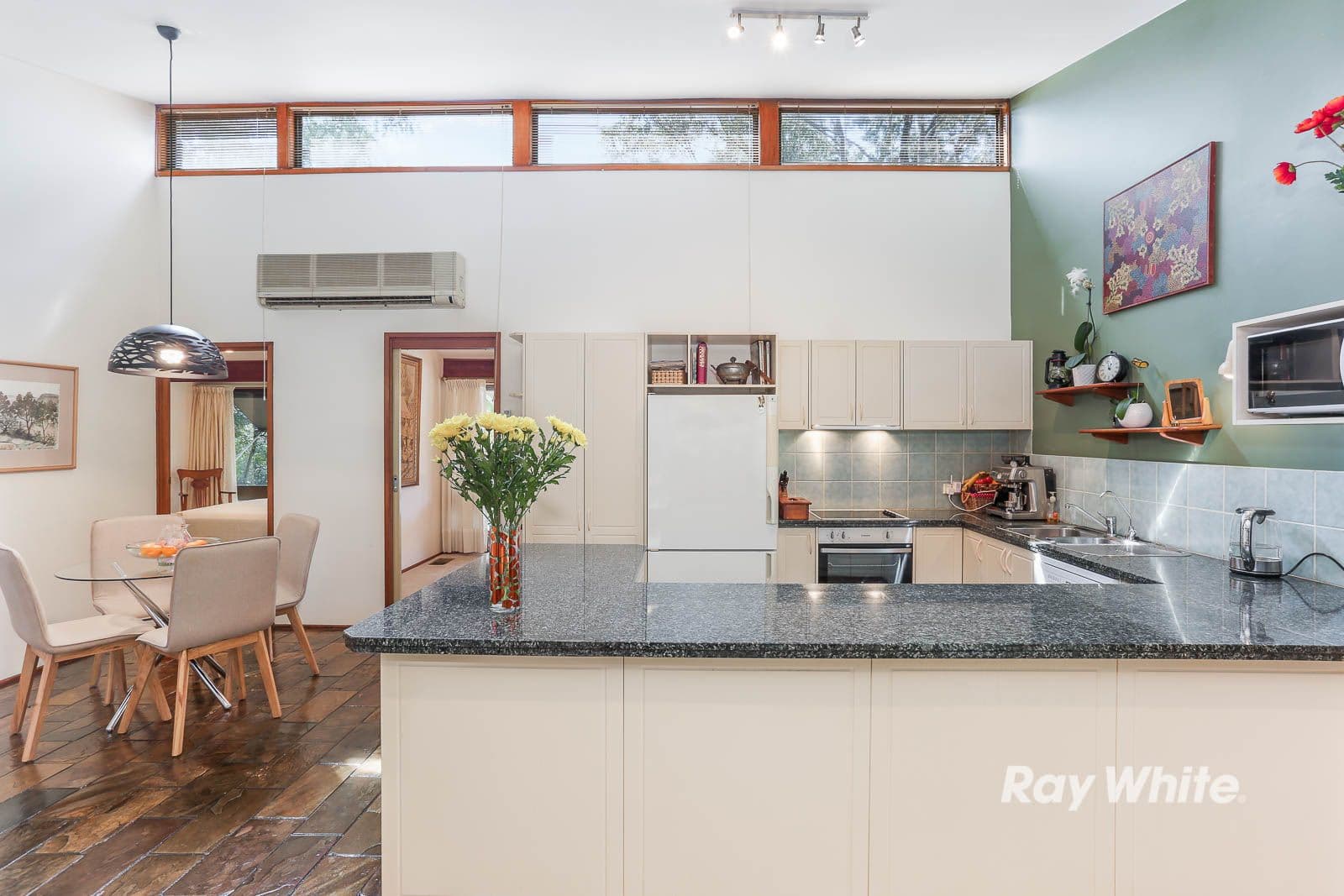 48 Crestwood Drive, Baulkham Hills - Thumbnail 3
