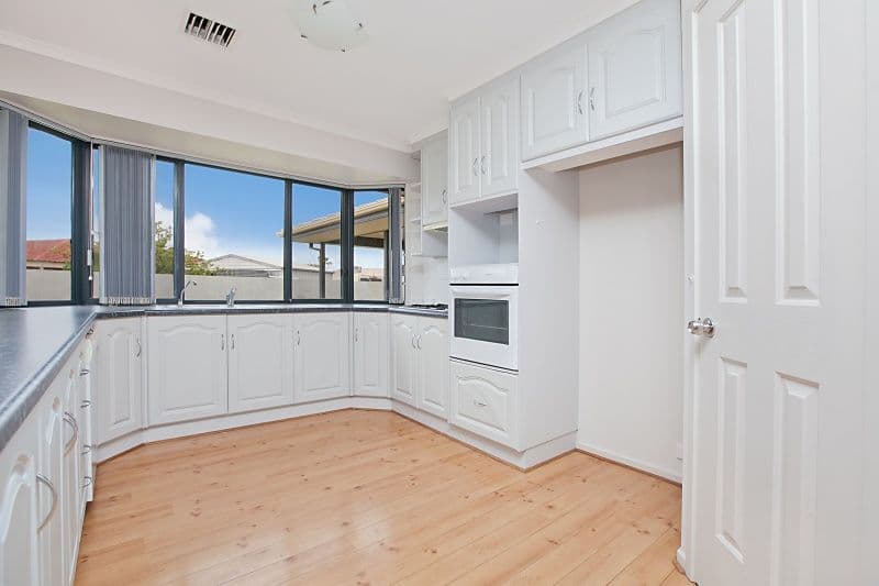 3 Greenlees Parade, ALDINGA BEACH SA 5173, Aldinga Beach - Thumbnail 2