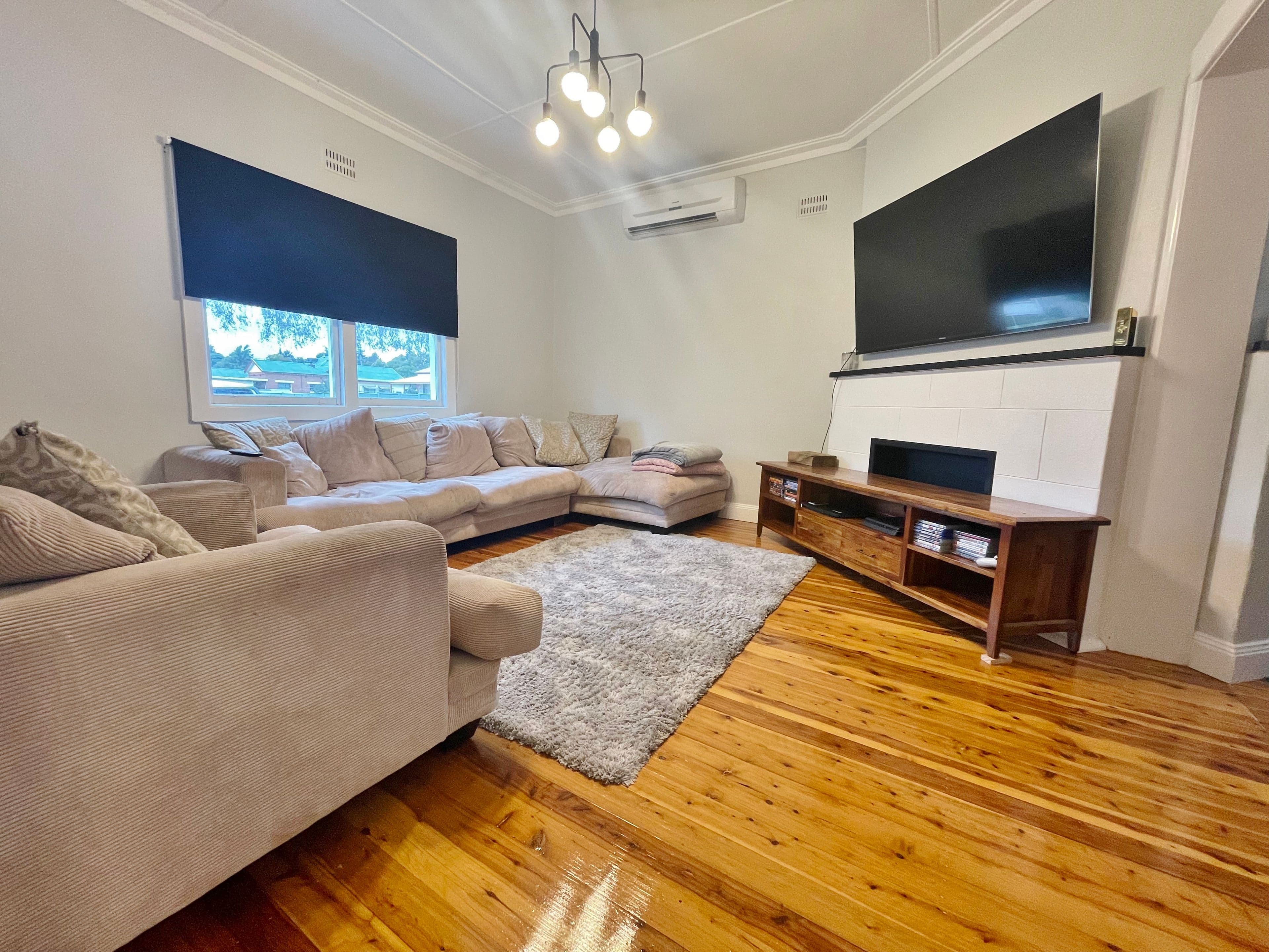 2 Cloete Street, Young NSW 2594, Young - Thumbnail 6
