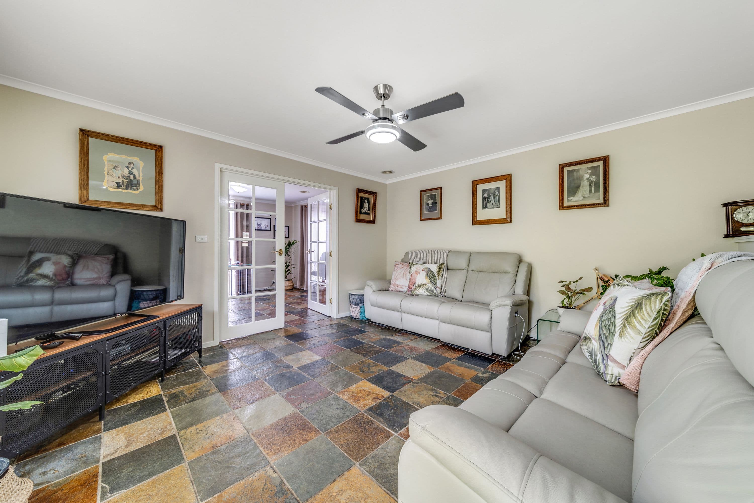9 Beaumaris Street, Conder ACT 2906, Conder - Thumbnail 2