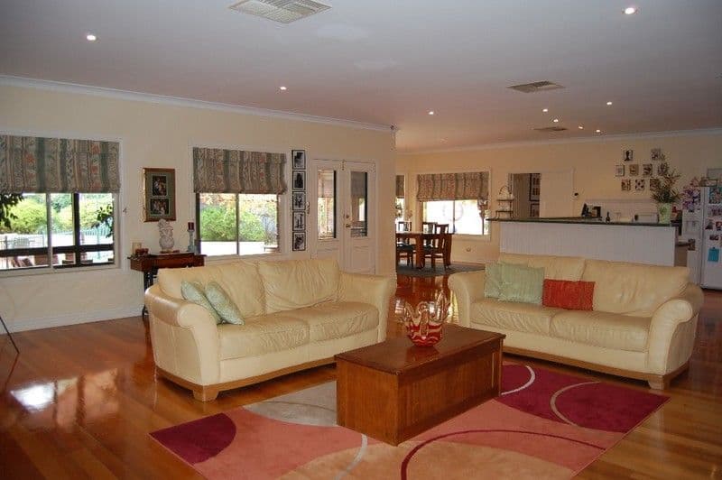 1/320 Main Road, Lower Plenty, Lower Plenty - Thumbnail 2
