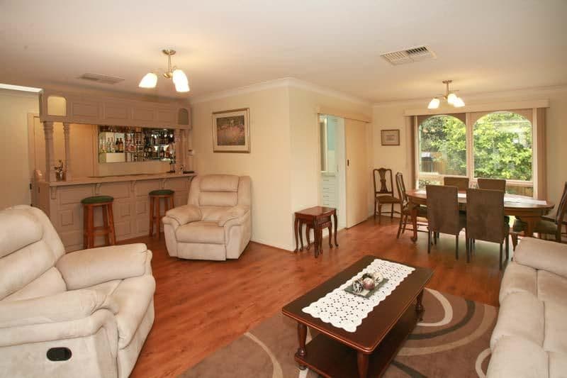 60 Camelot Drive, GLEN WAVERLEY VIC 3150, Glen Waverley - Thumbnail 2