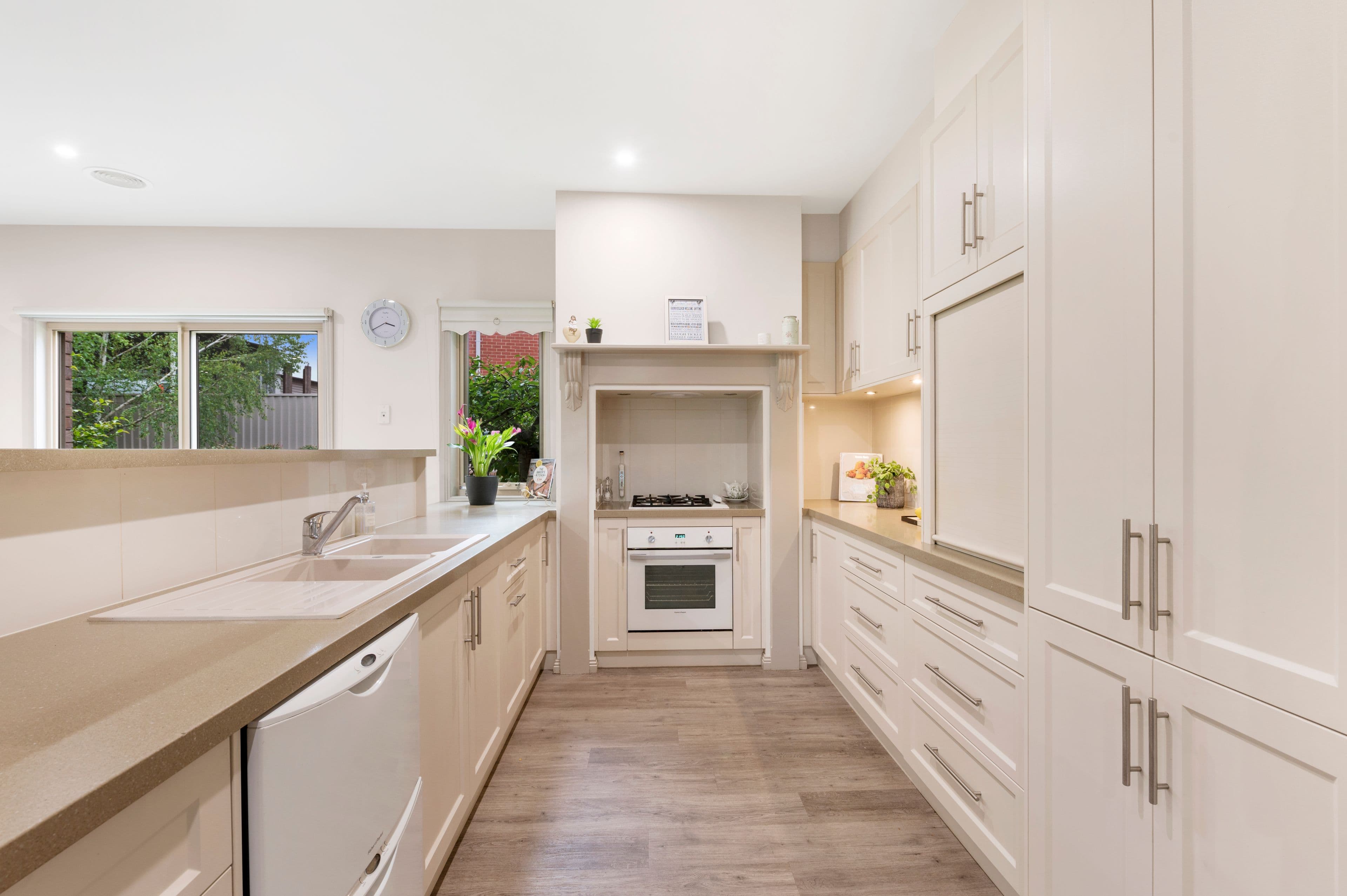 6 Pinevale Way, Ballarat North VIC 3350, Ballarat North - Thumbnail 3