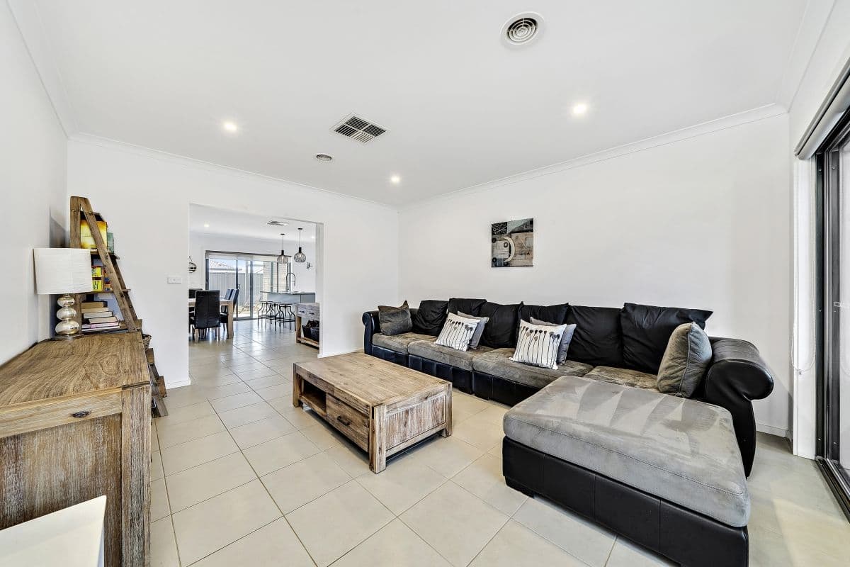 7 Griffiths Link, Googong - Thumbnail 4
