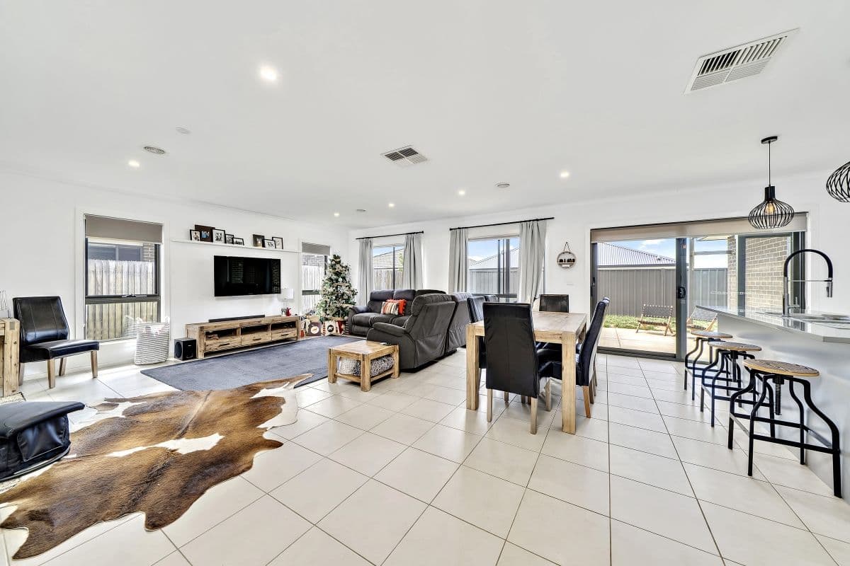 7 Griffiths Link, Googong - Thumbnail 5