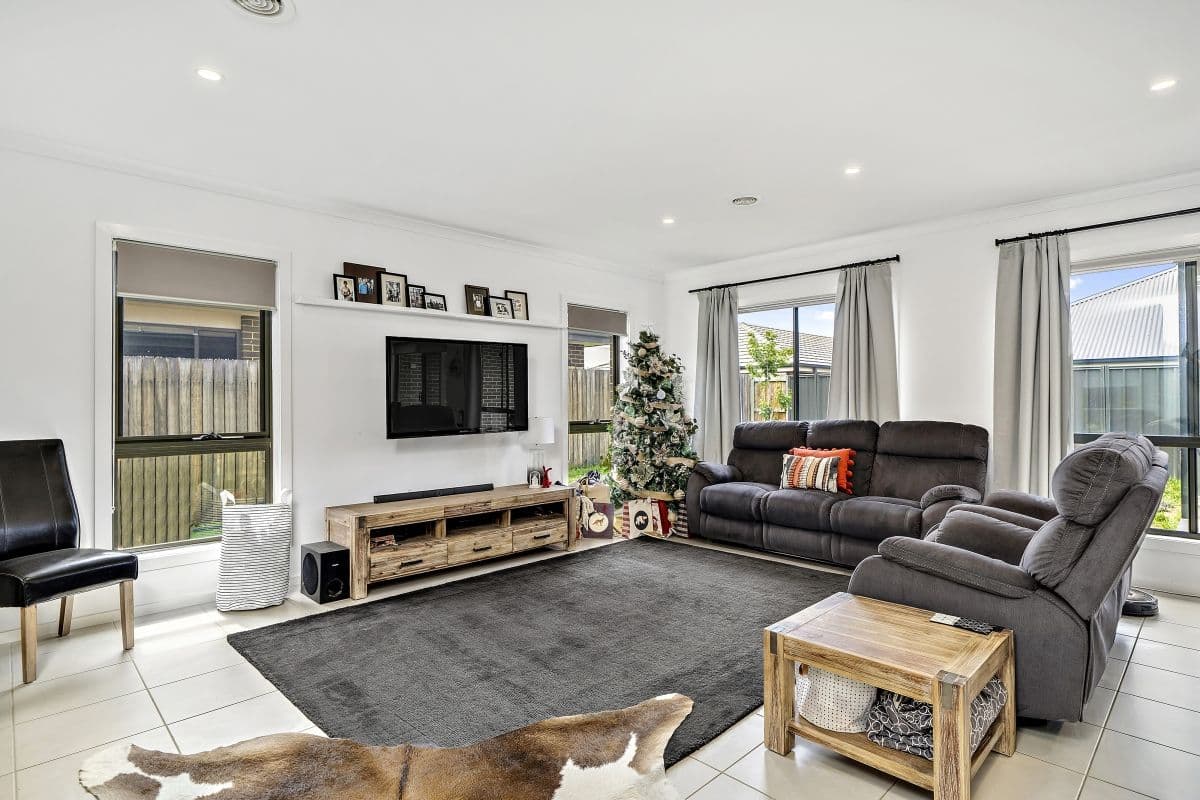 7 Griffiths Link, Googong - Thumbnail 6