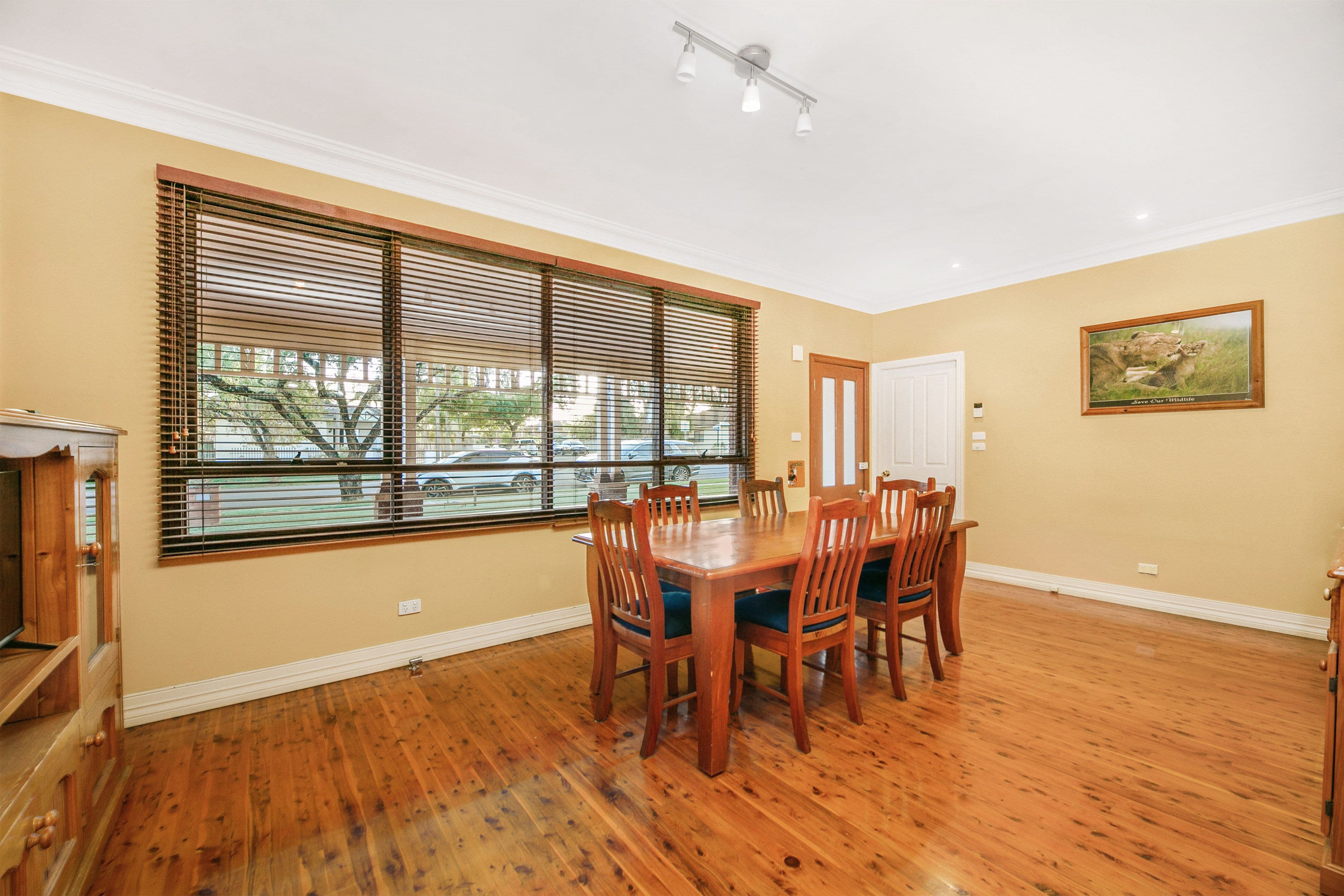 41 Georges Crescent, Georges Hall NSW 2198, Georges Hall - Thumbnail 4