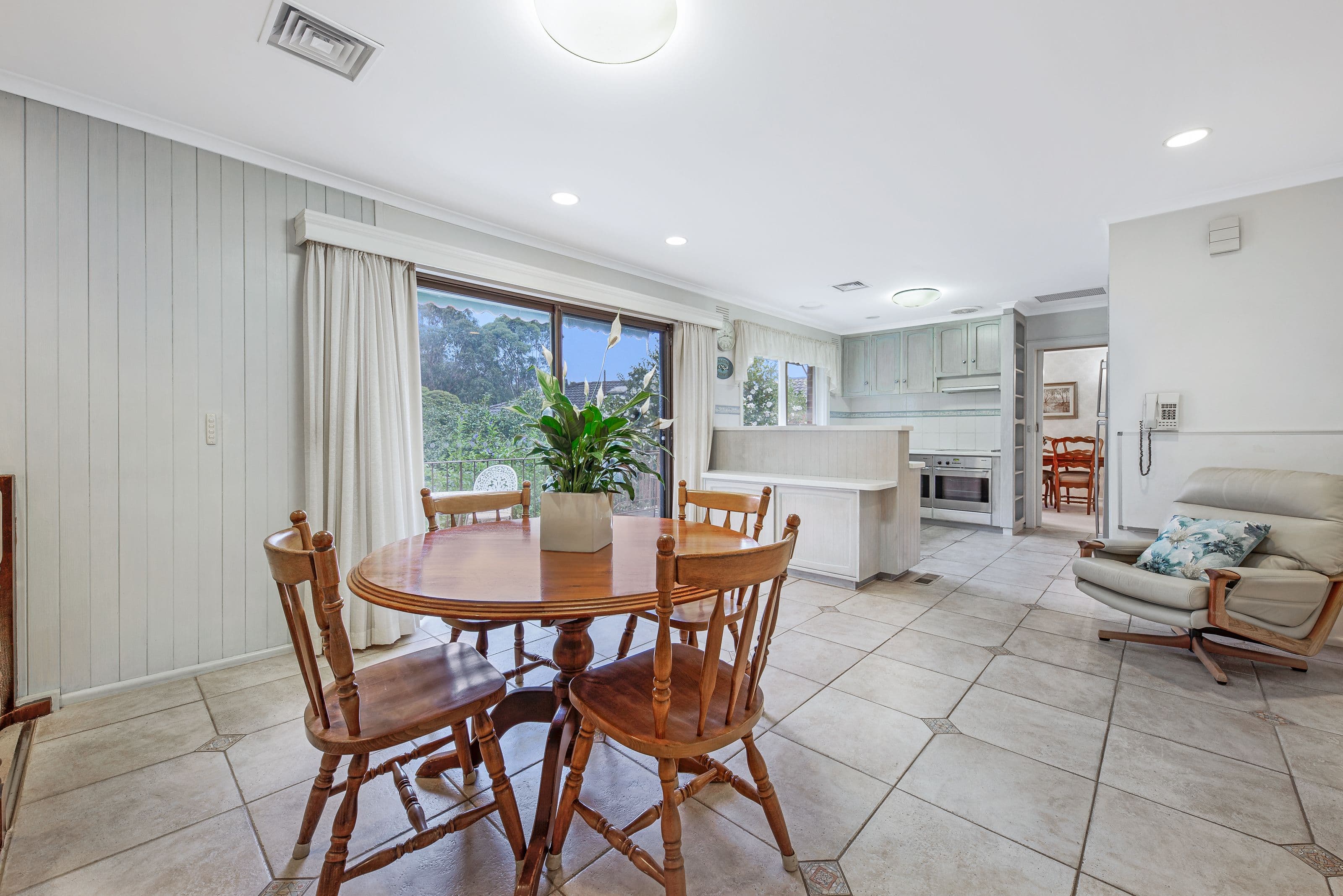 2 Crosby Drive, Glen Waverley VIC 3150, Glen Waverley - Thumbnail 5