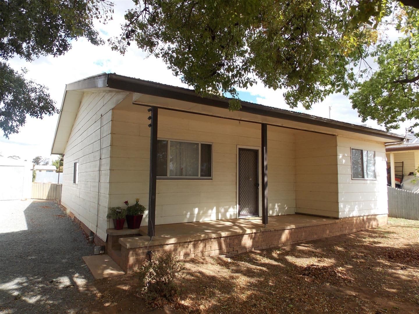 69 Forbes Road, PARKES NSW 2870, Parkes - Image 1