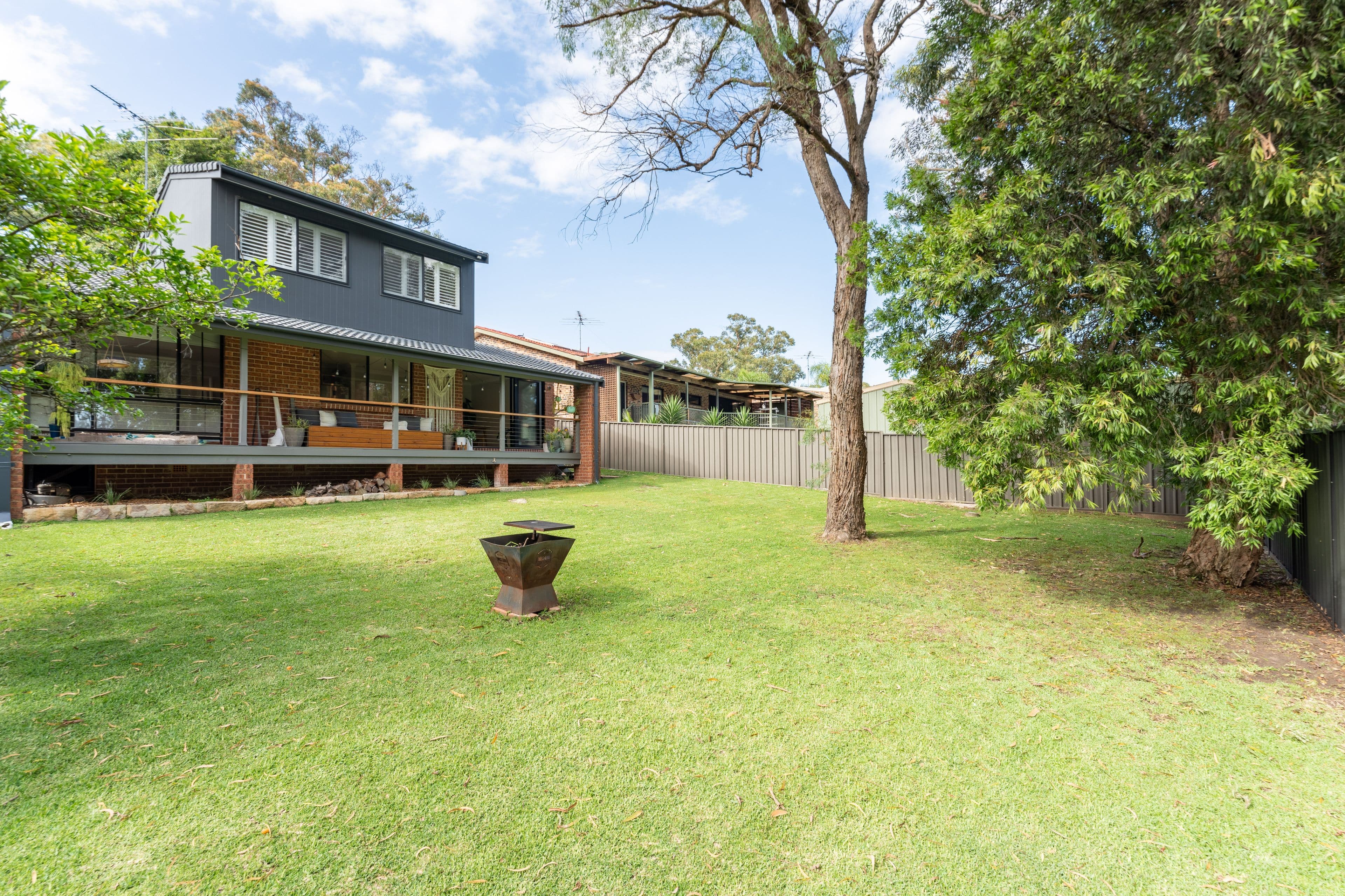 11 Gardiner Place, Helensburgh NSW 2508, Helensburgh - Image 1