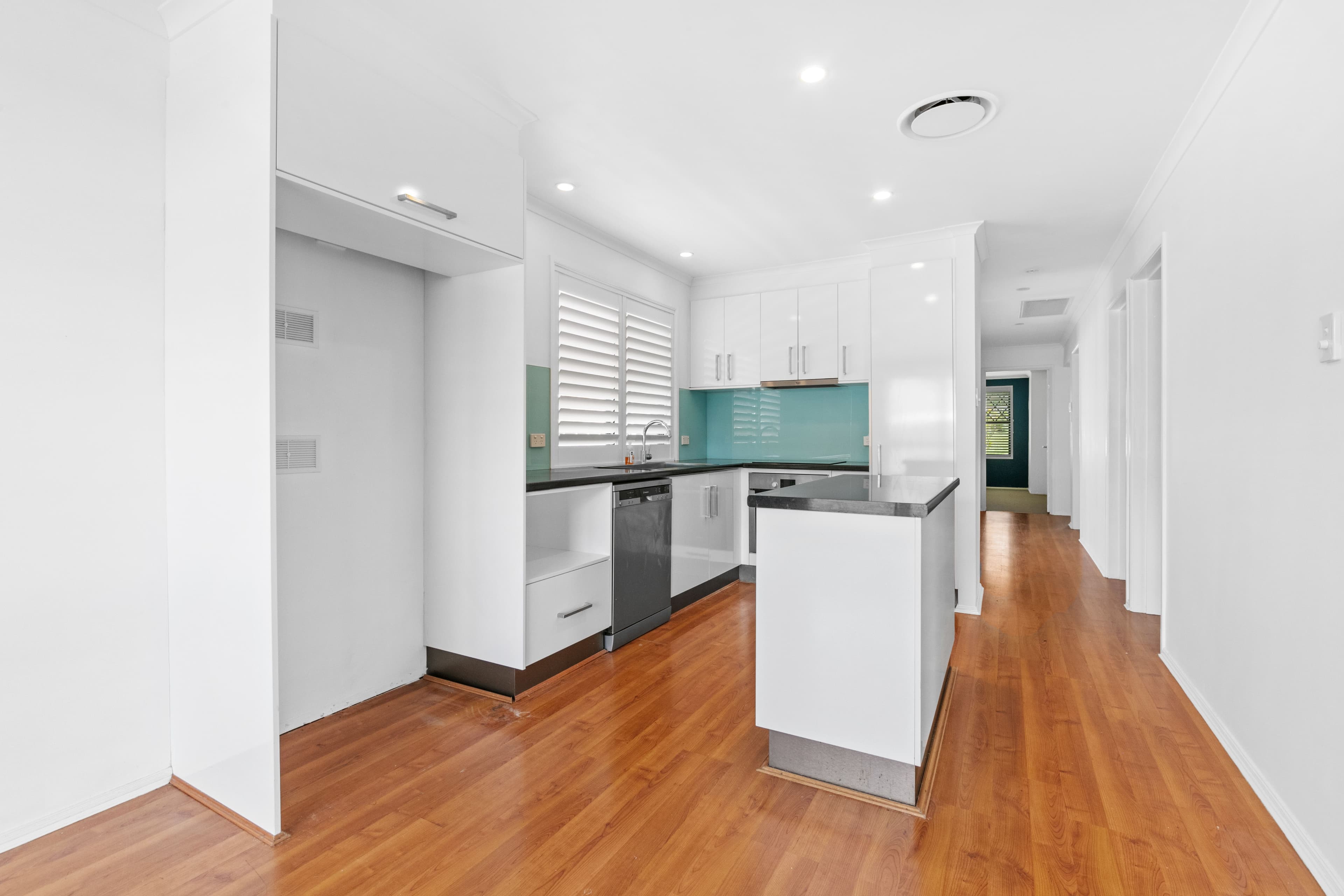 11 Covington Court, Lake Munmorah NSW 2259, Lake Munmorah - Thumbnail 2