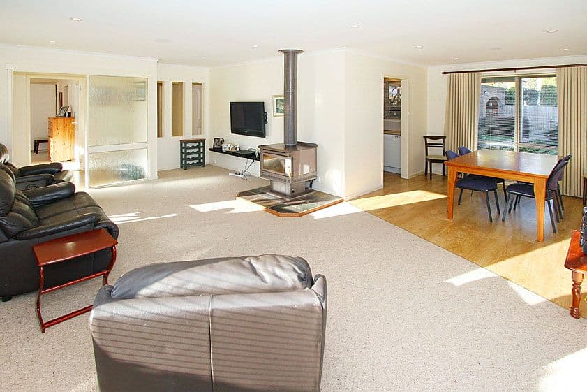 8 Meldrum Avenue, MILL PARK VIC 3082, Mill Park - Thumbnail 3