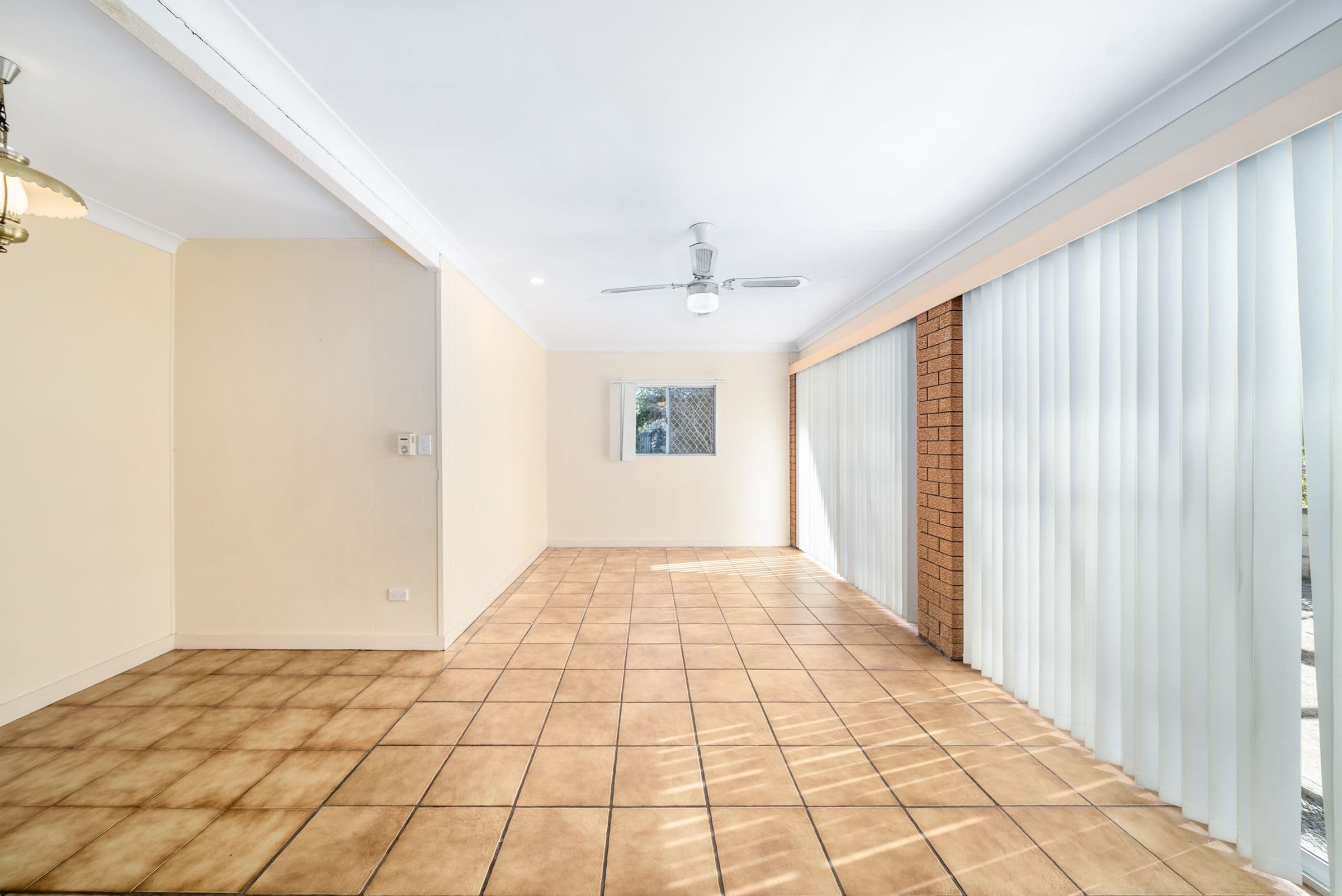 2 Jakari Court, Strathpine QLD 4500, Strathpine - Thumbnail 2