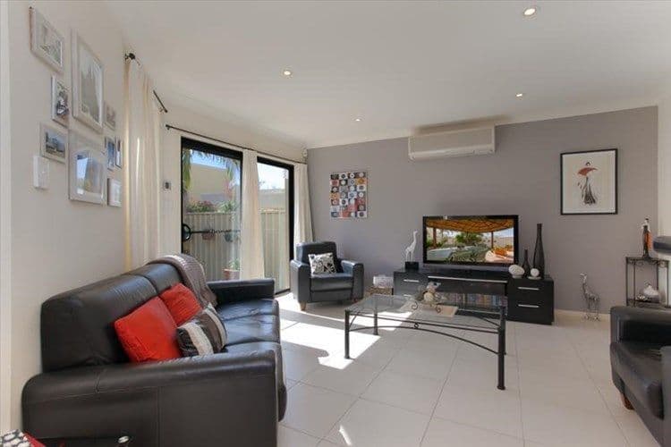 94 Dudley Road, Charlestown NSW 2290, Charlestown - Thumbnail 4