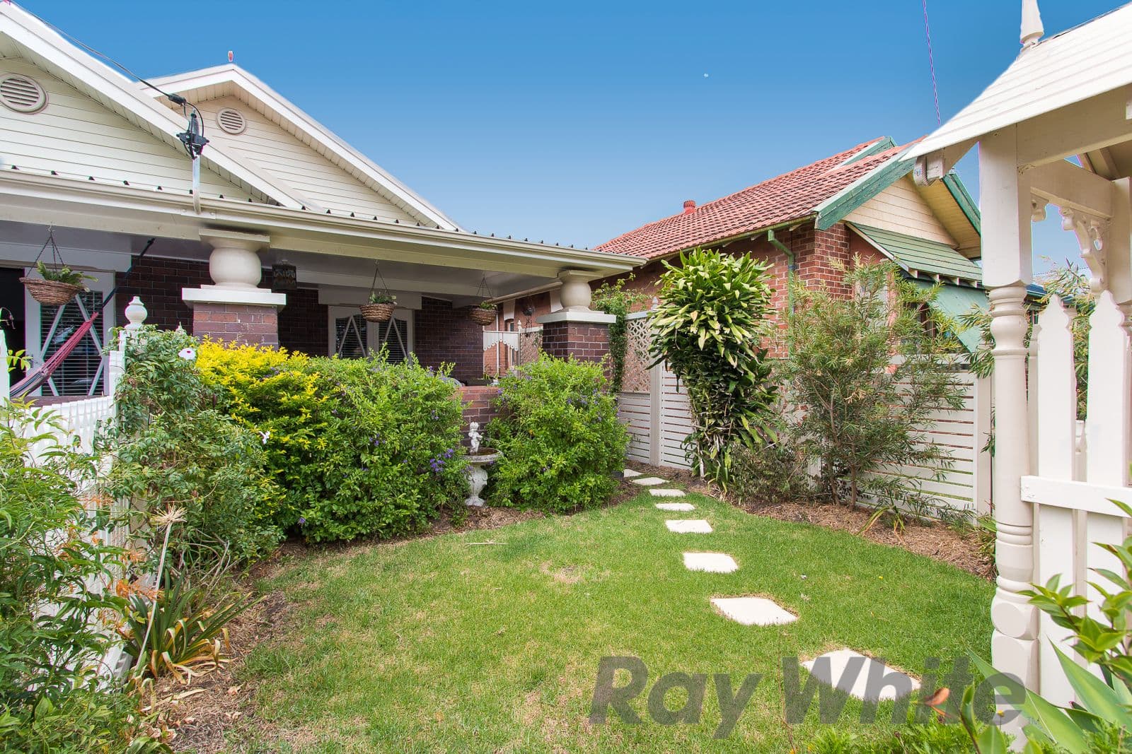 155 Tudor Street, Hamilton - Thumbnail 2
