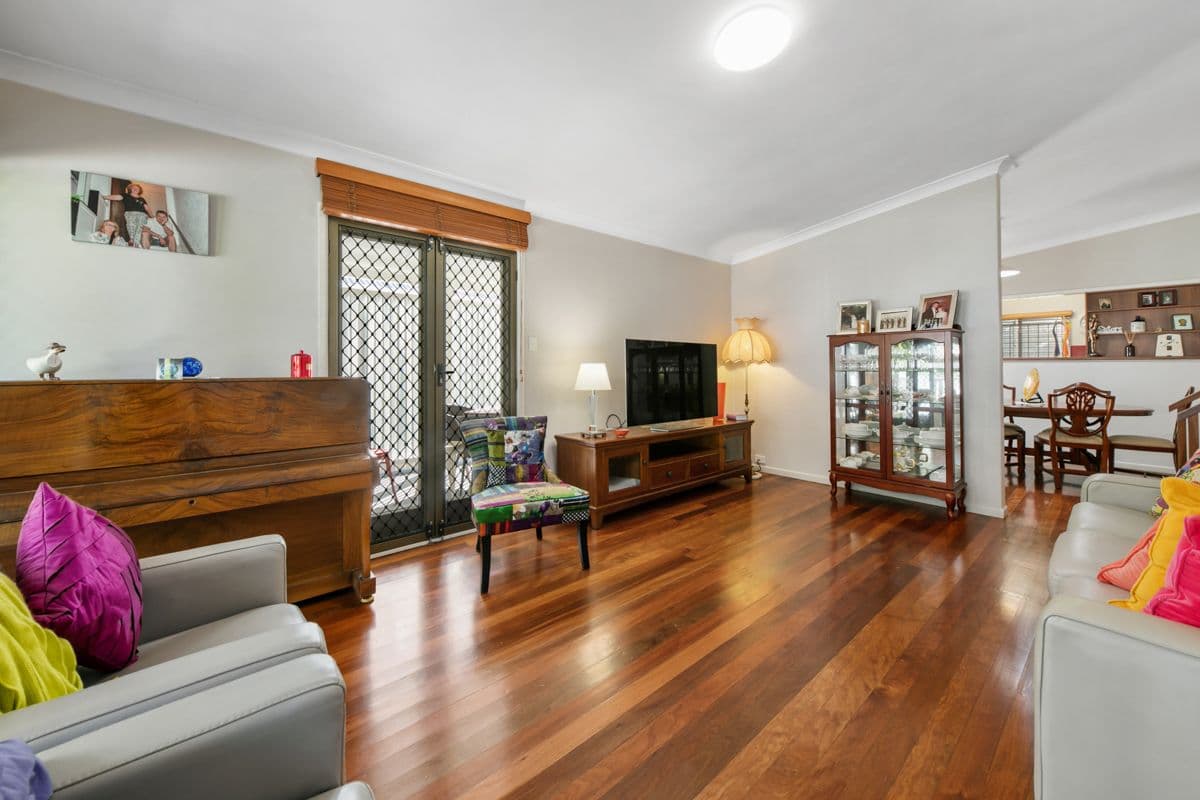 31 Bank Road, Graceville QLD 4075, Graceville - Thumbnail 2
