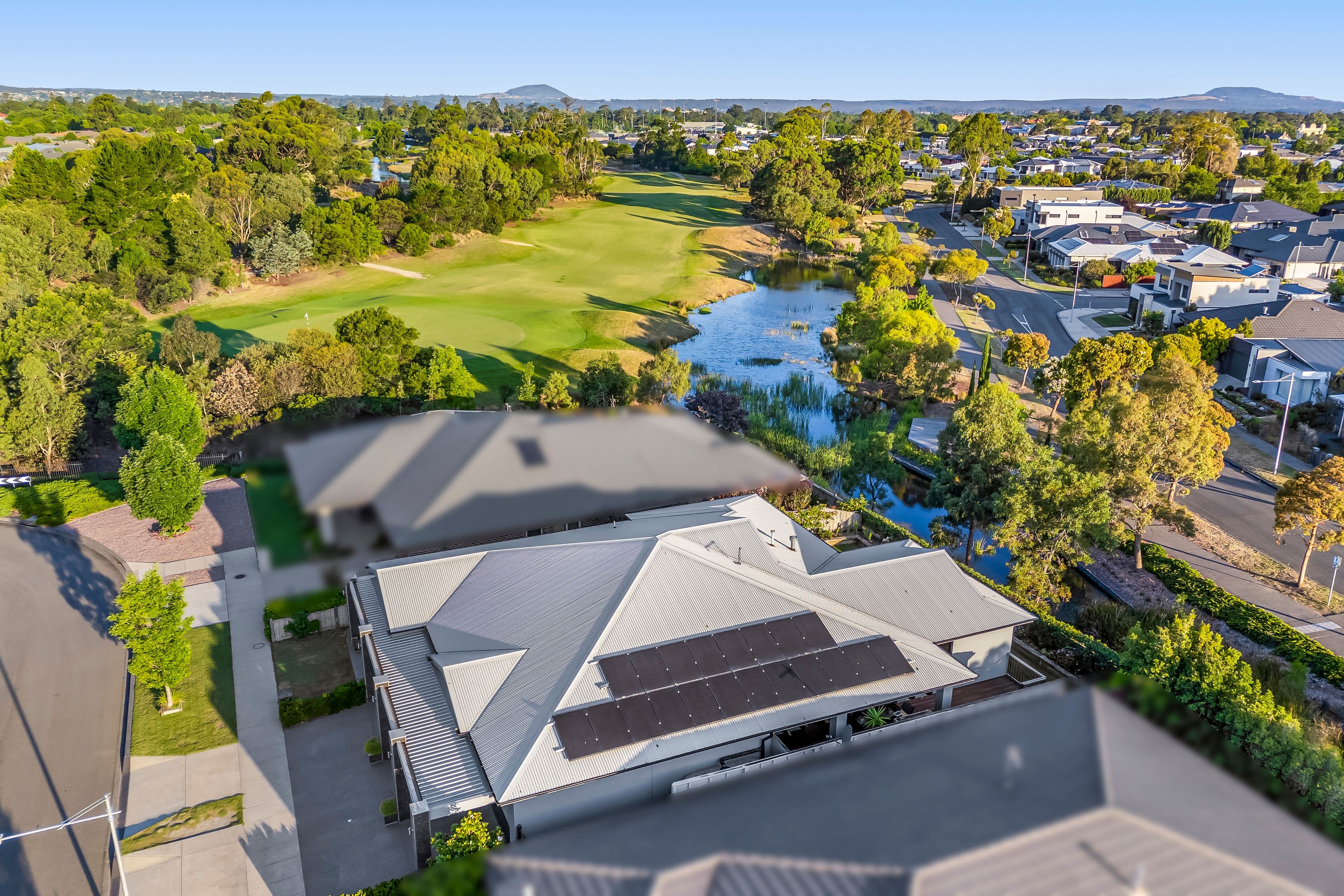 10 Paramount Parade, Alfredton VIC 3350, Alfredton - Thumbnail 2