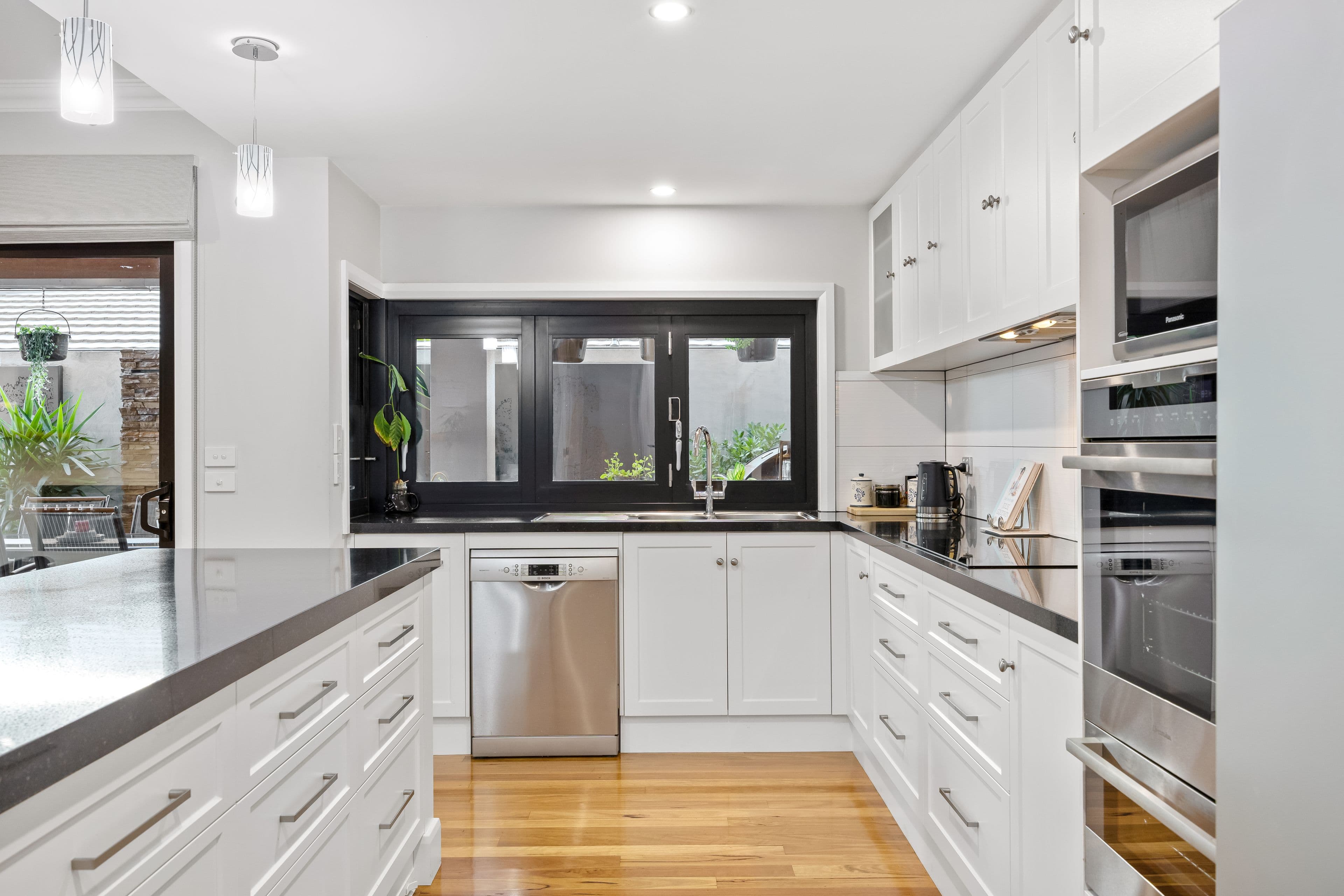 10 Paramount Parade, Alfredton VIC 3350, Alfredton - Thumbnail 6