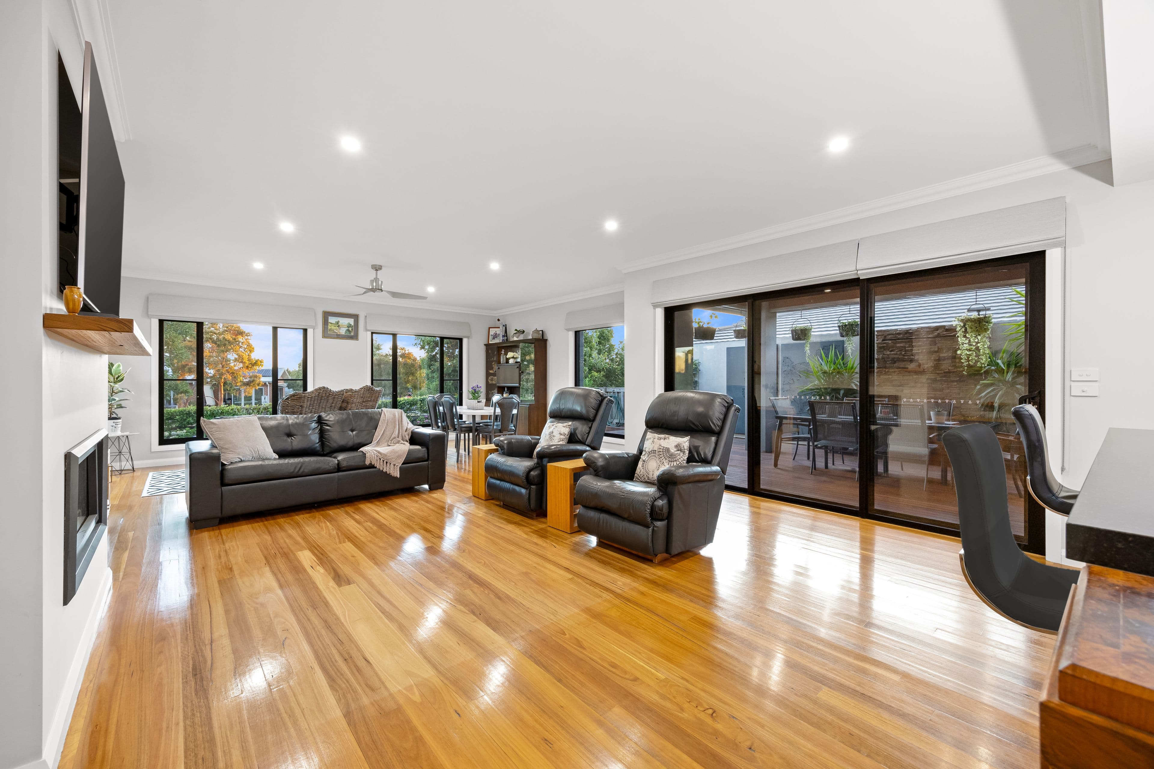 10 Paramount Parade, Alfredton VIC 3350, Alfredton - Thumbnail 8