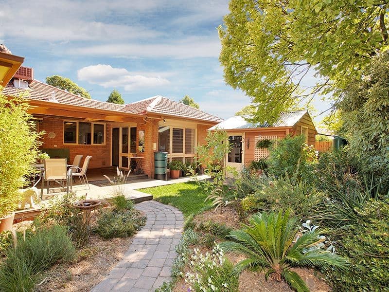 13 Abercromby Road, BLACKBURN SOUTH VIC 3130, Blackburn South - Thumbnail 2
