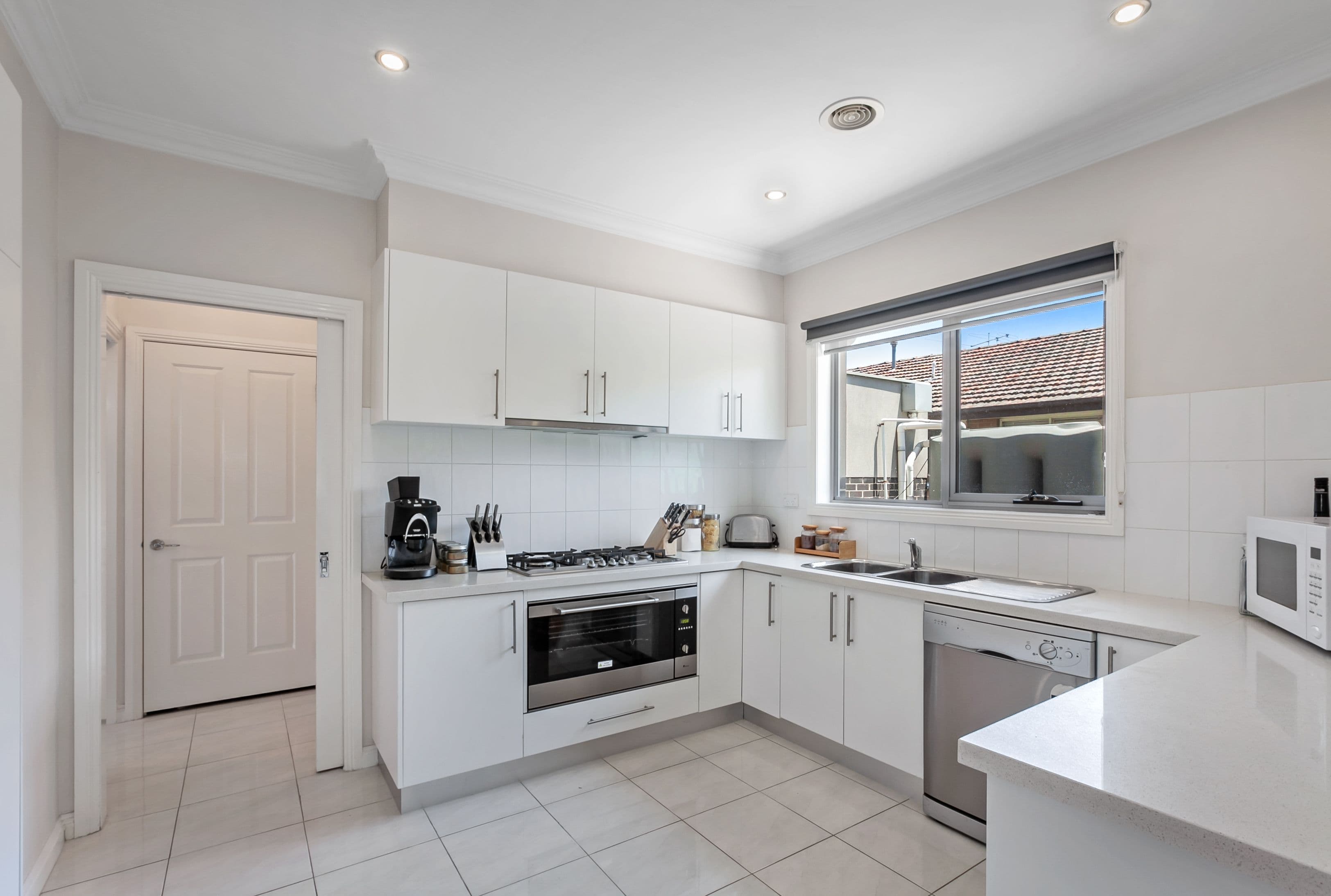 27 Waratah Avenue, Tullamarine VIC 3043, Tullamarine - Thumbnail 4