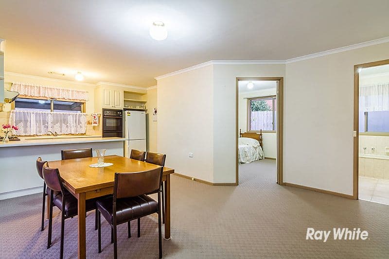 6 Hawker Gardens, Berwick VIC 3806, Berwick - Thumbnail 5