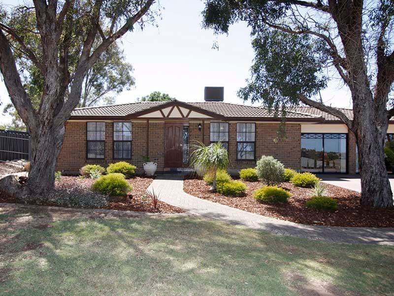 27 Belton Street, Acton, Acton - Image 1
