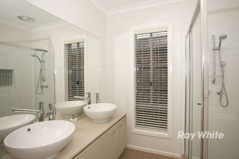 24 Alysha Avenue, LYNDHURST VIC 3975, Lyndhurst - Thumbnail 3