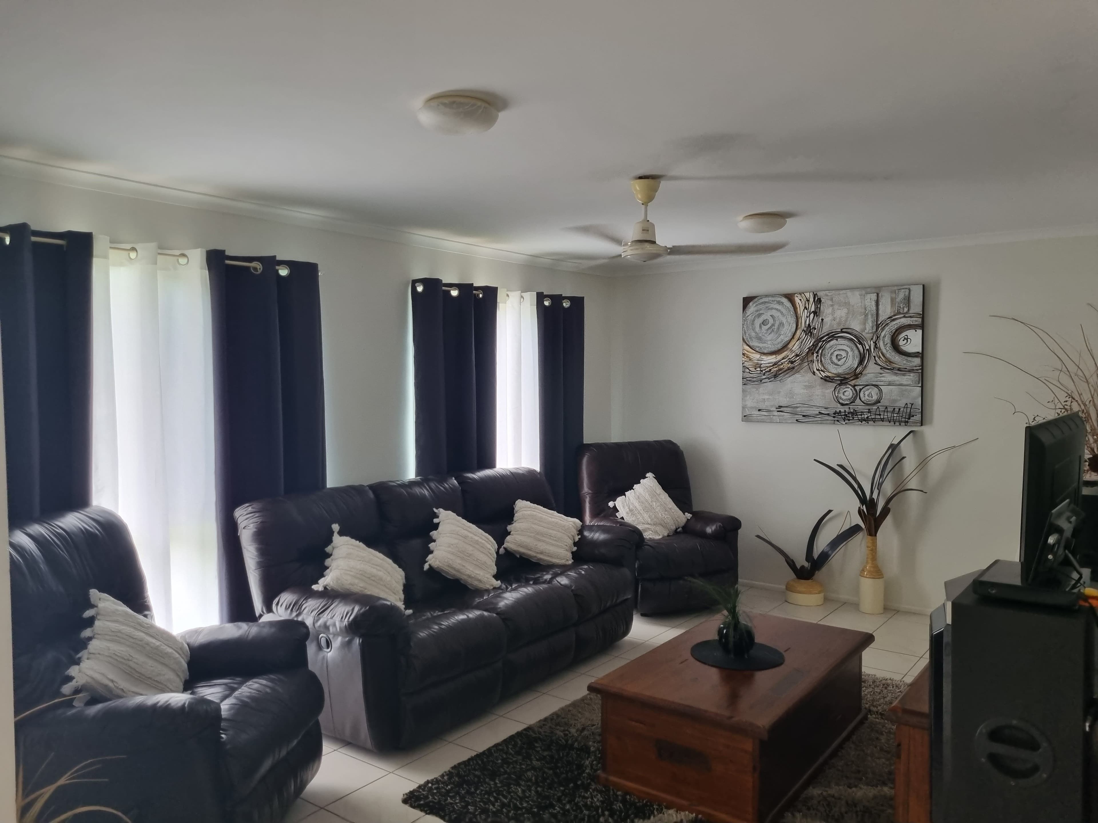 14 Curtis Avenue, Boyne Island QLD 4680, Boyne Island - Thumbnail 3