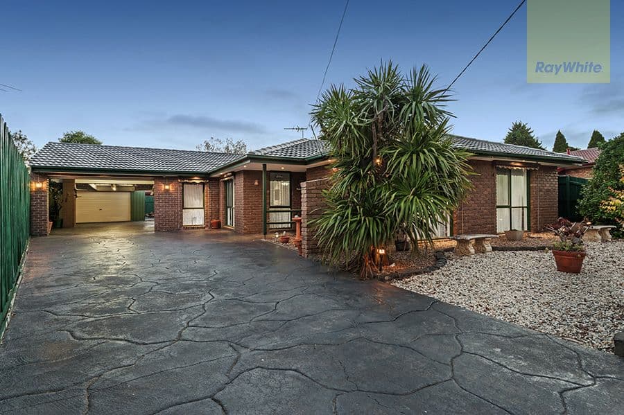 11 Sedgefield Place, Craigieburn VIC 3064, Craigieburn - Image 1