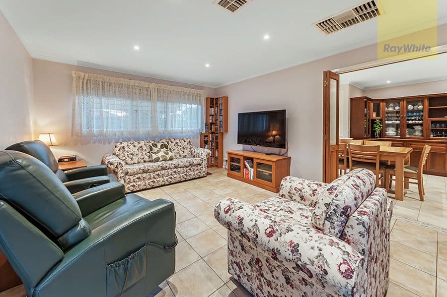 11 Sedgefield Place, Craigieburn VIC 3064, Craigieburn - Thumbnail 5
