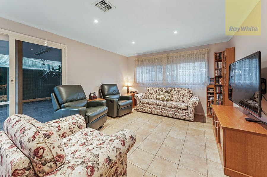 11 Sedgefield Place, Craigieburn VIC 3064, Craigieburn - Thumbnail 6